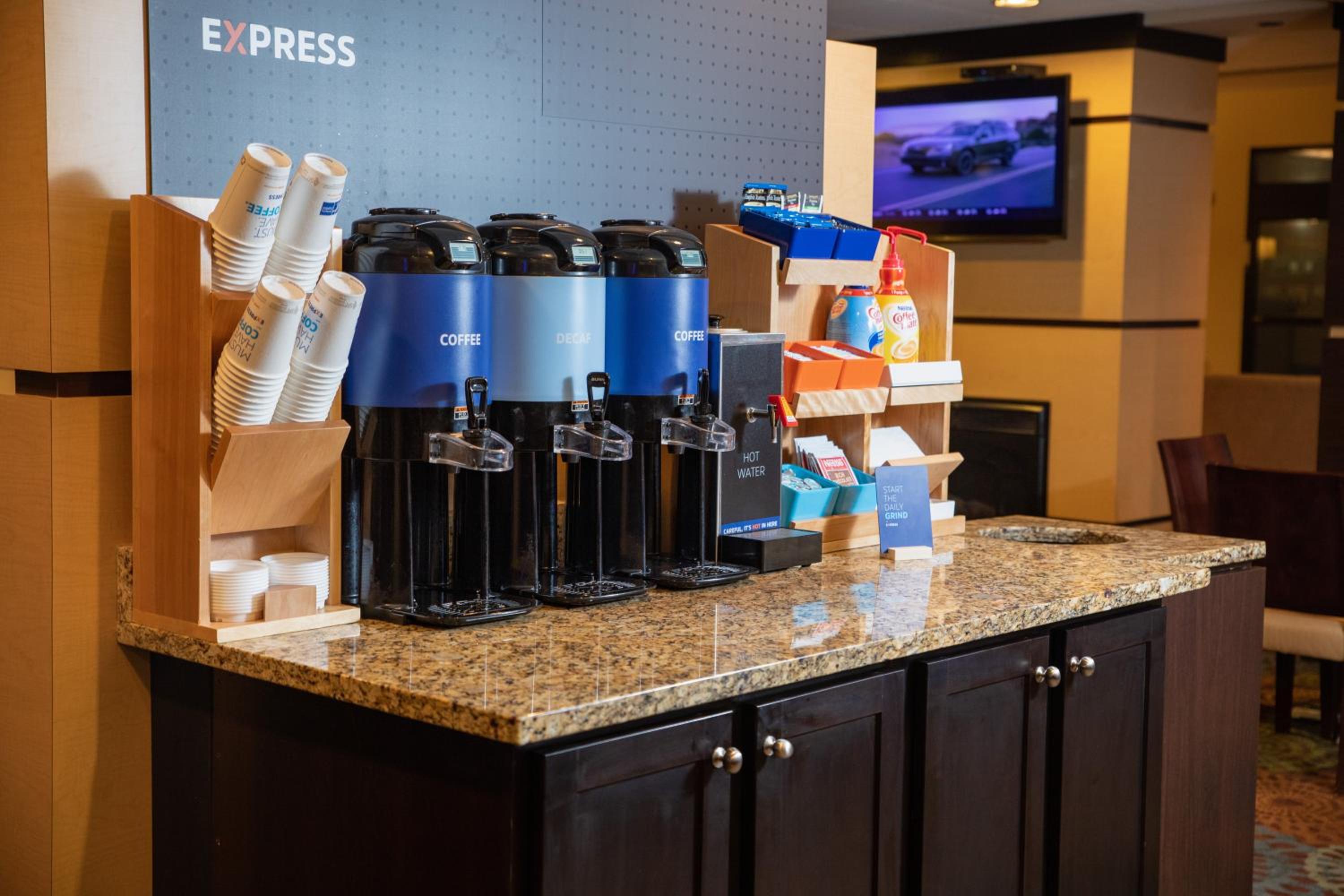 Bloomington Vacations - Holiday Inn Express Bloomington West, an IHG Hotel - Property Image 39