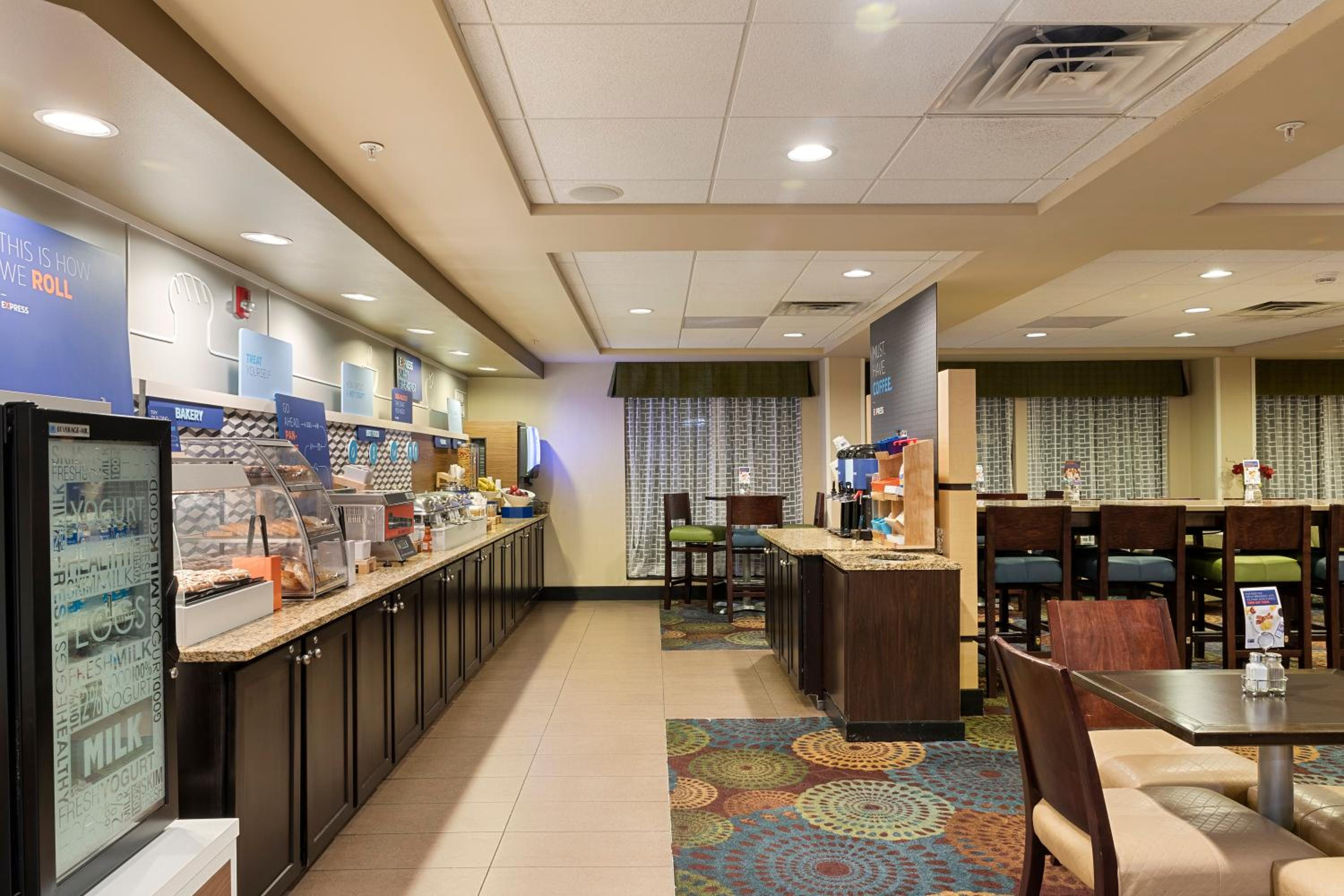 Bloomington Vacations - Holiday Inn Express Bloomington West, an IHG Hotel - Property Image 3
