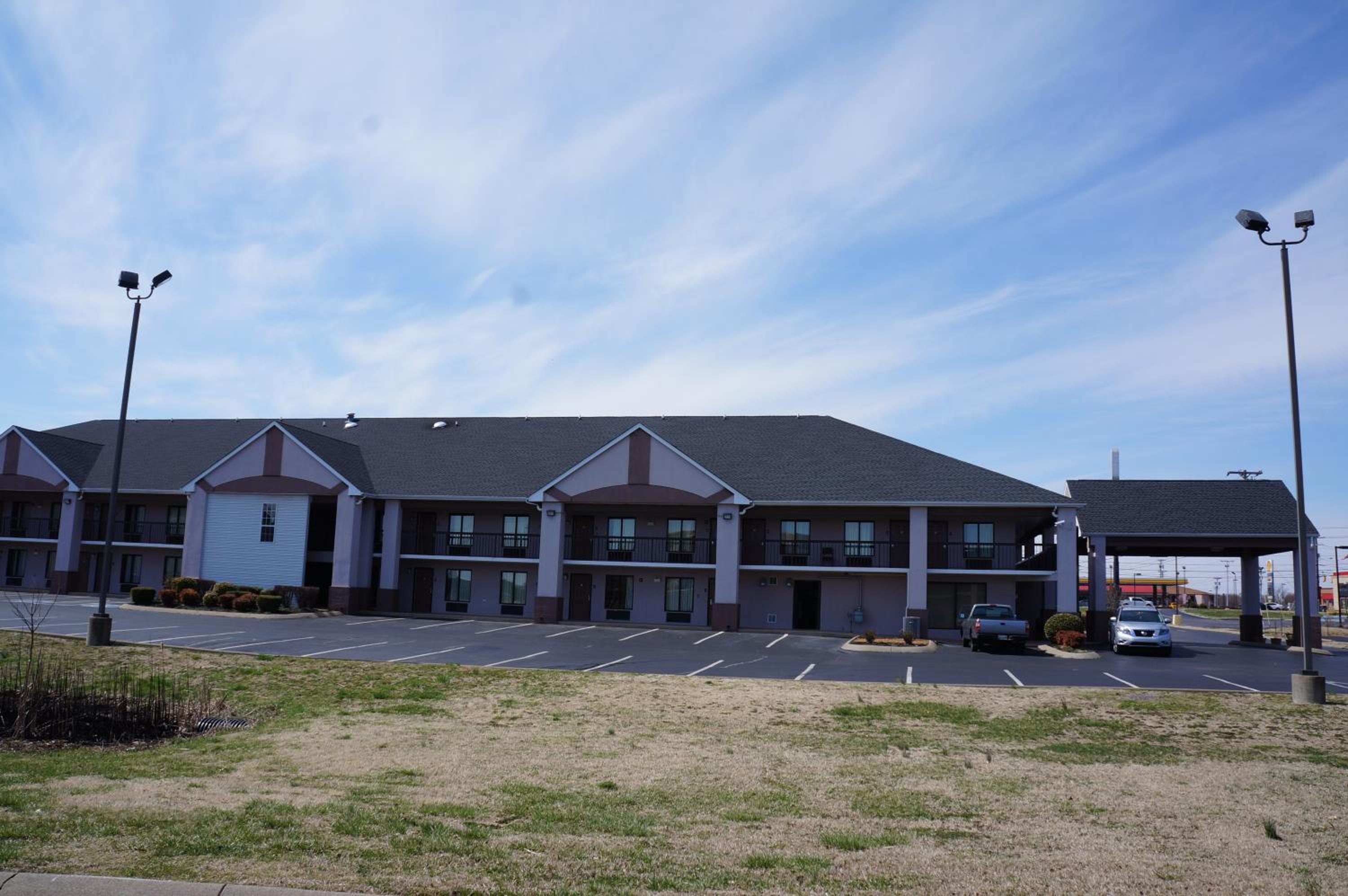 Clarksville Inn