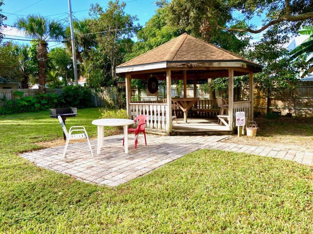 Cozy Canaveral Beach Condo! Next to NASA Launch Site view 4