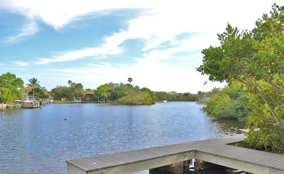 Sarasota - Alvarado 2107 view 2