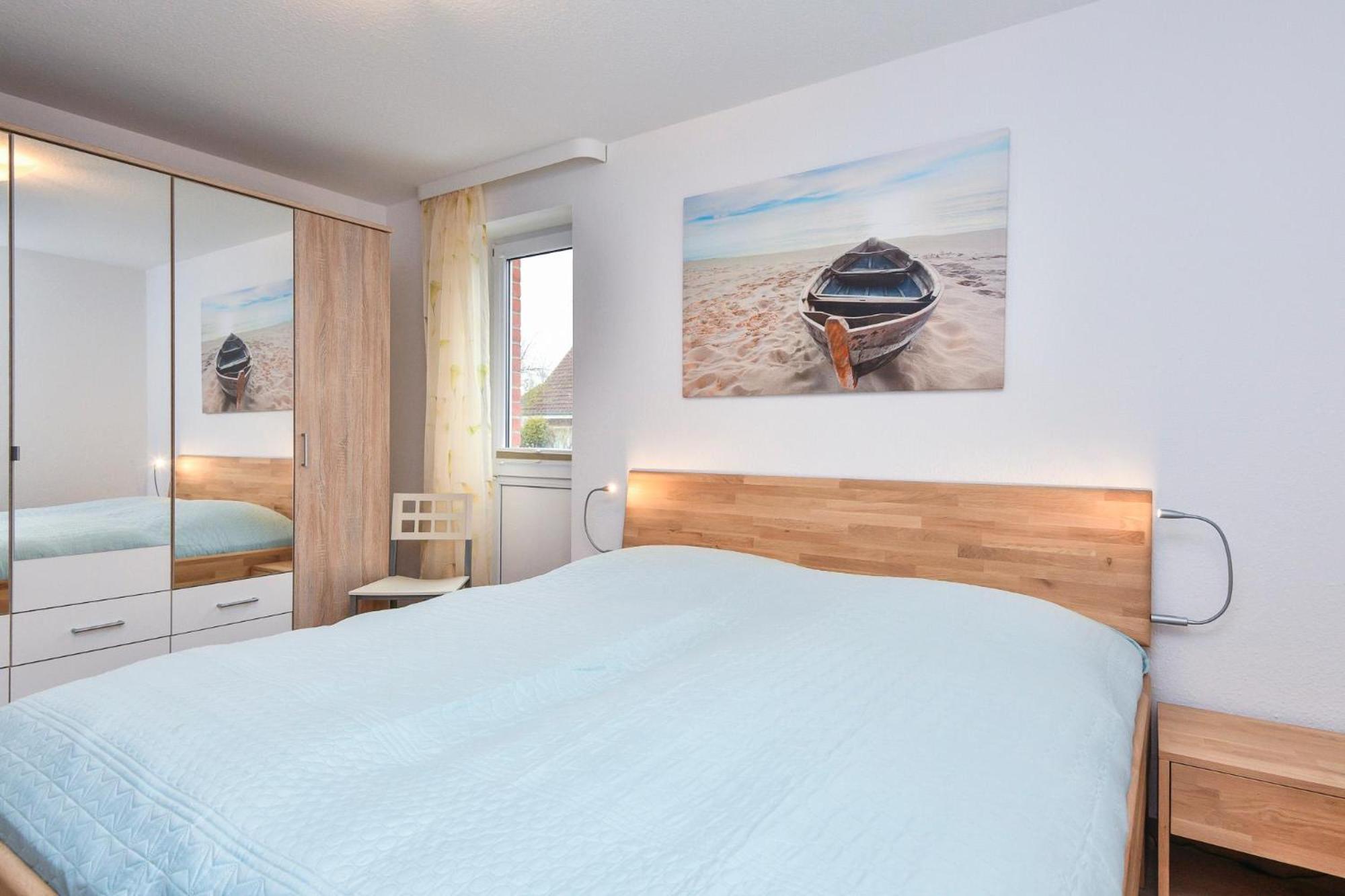 Lindenbuschen 2 Wohnung 2 en Kellenhusen — hotel room