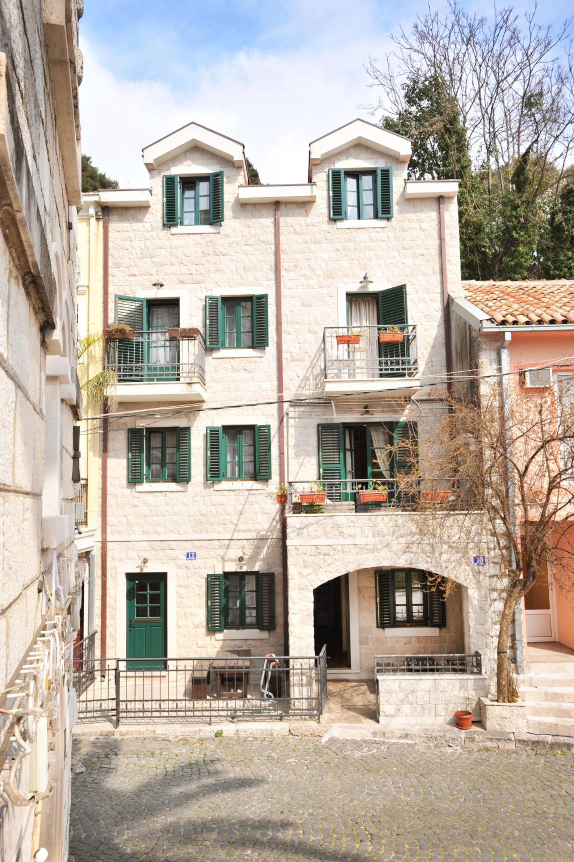 Apartments Jelena Skver