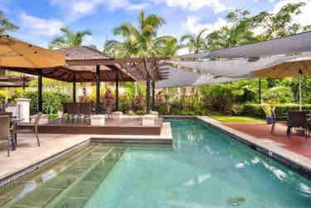 Tropical One Bedroom Apartment at The Mediterranean