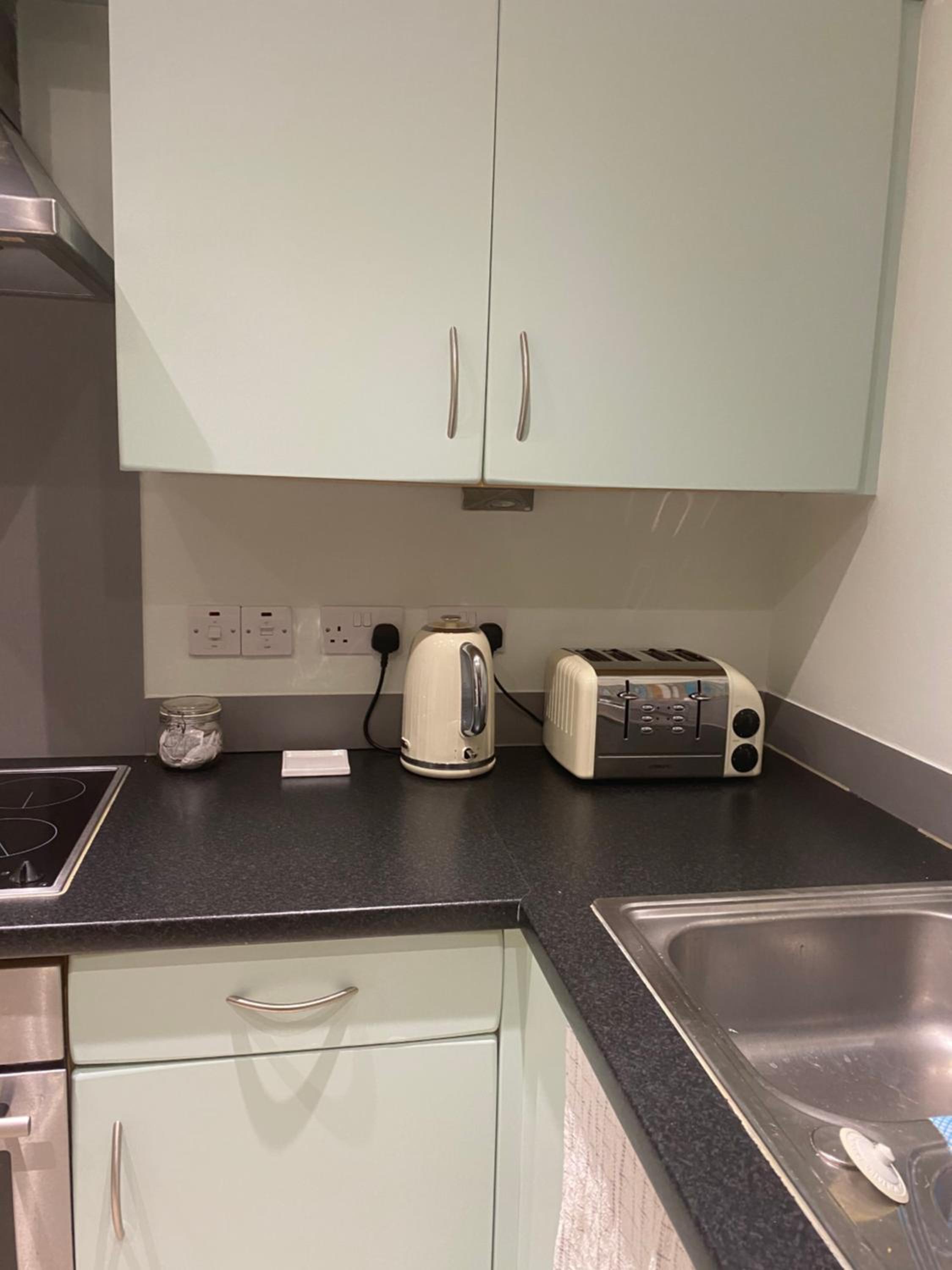 Stunning Marina apartment Gosport Portsmouth view 4