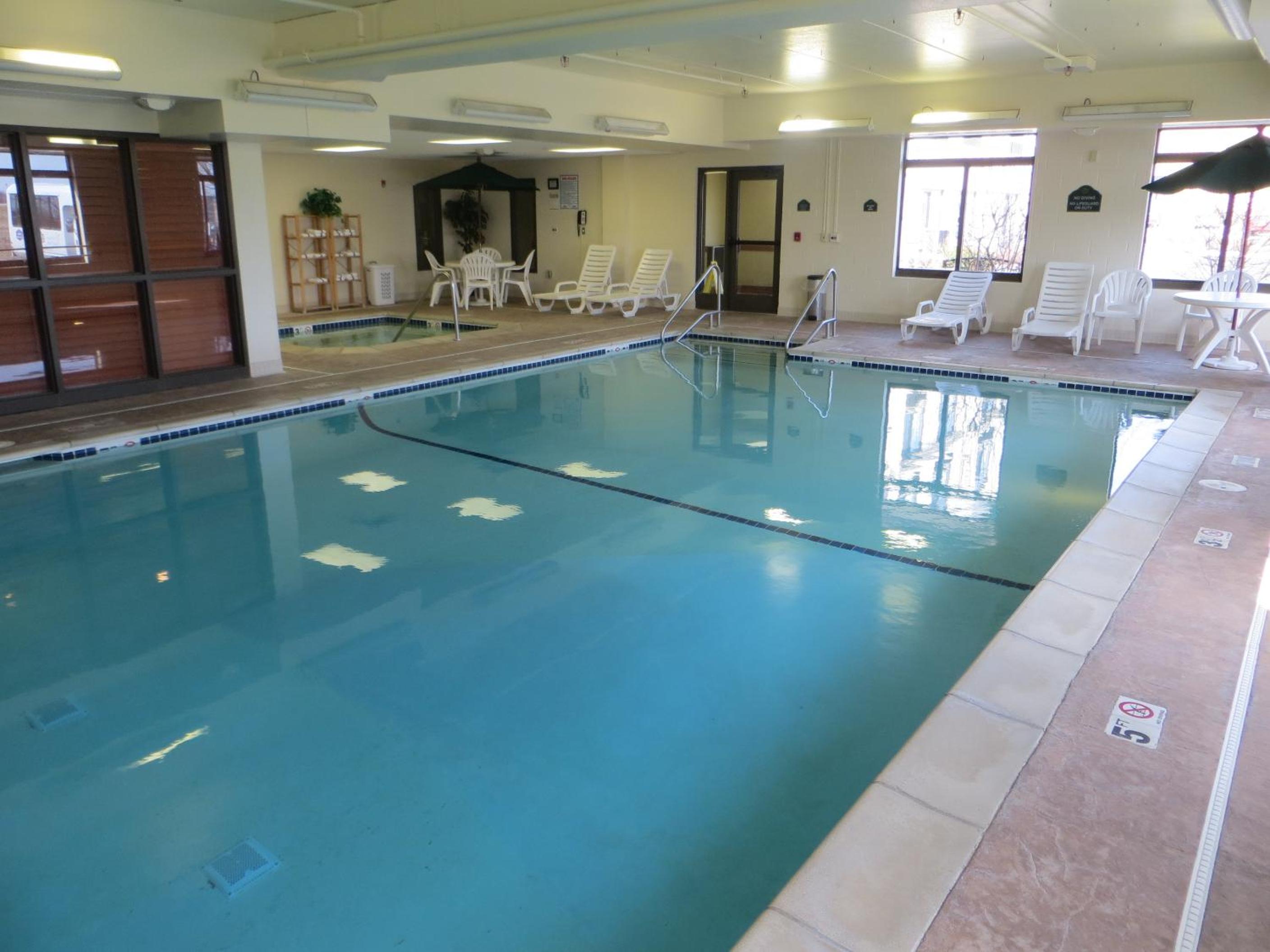 Peoria Vacations - Wingate by Wyndham - Property Image 2