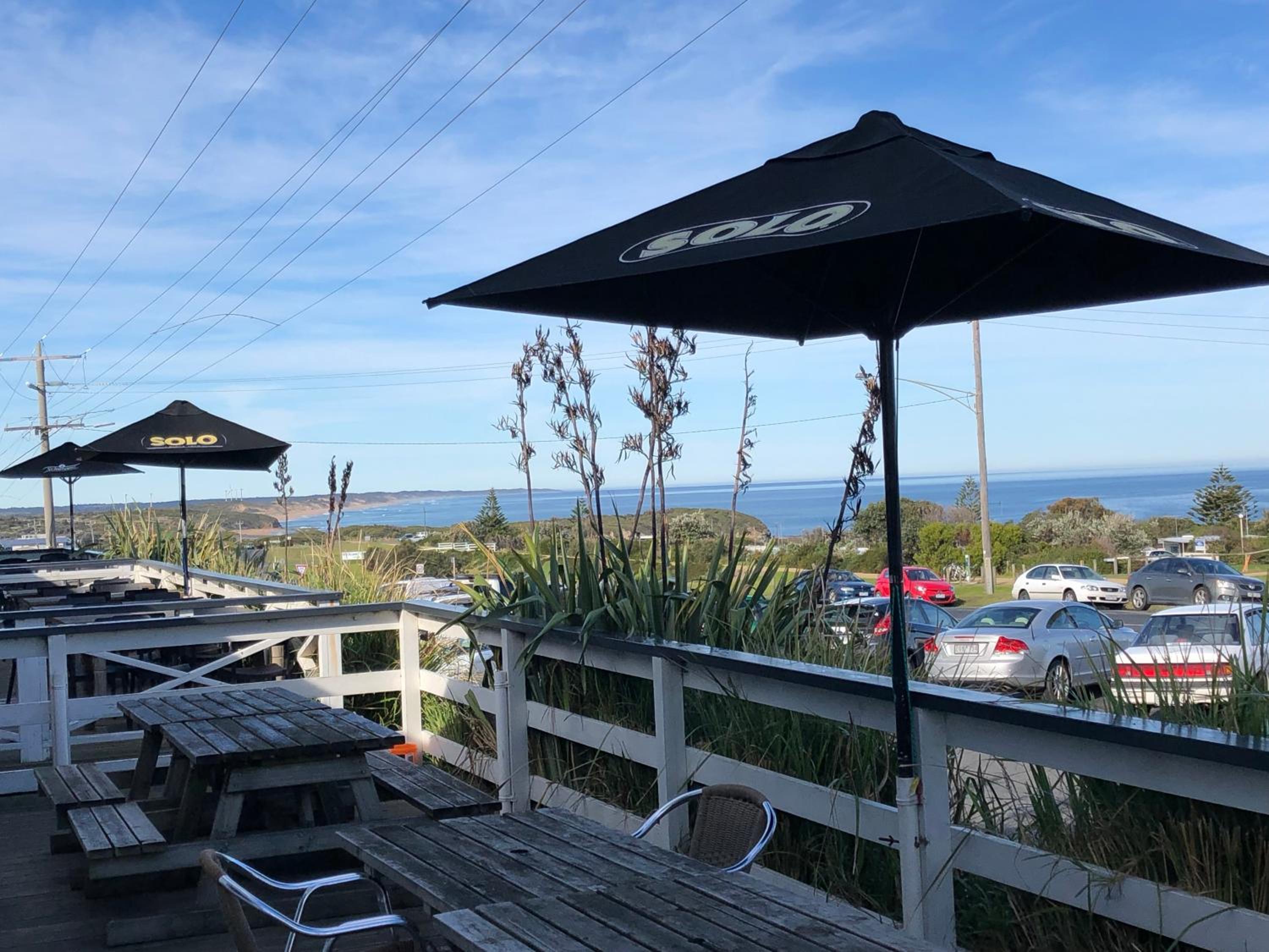 Sinnamon's By The Sea