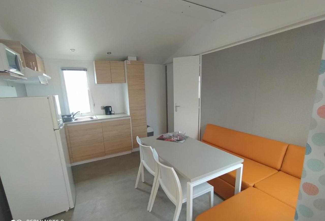 Mobile Homes by KelAir at Camping Les Genets view 5