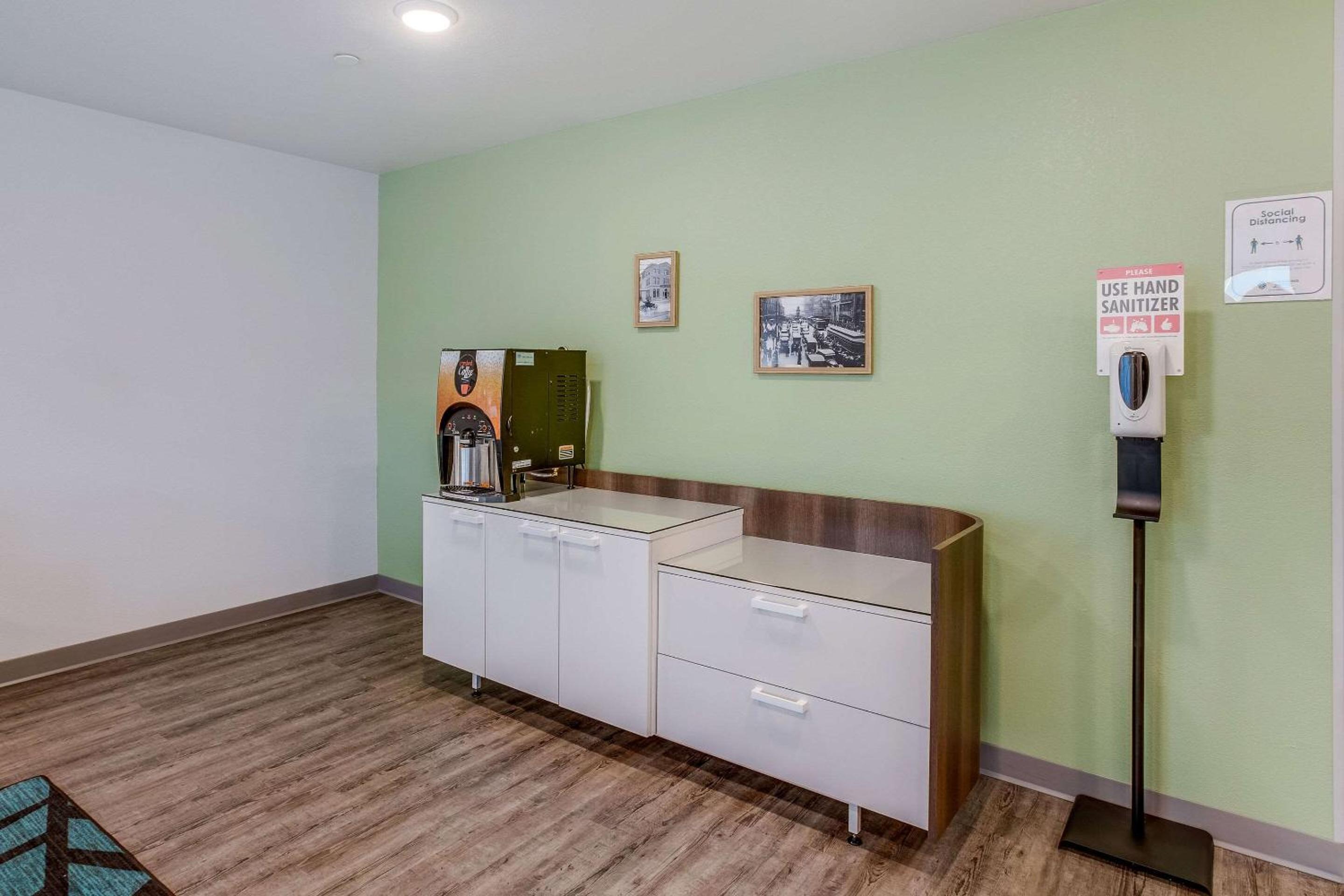 WoodSpring Suites Novi Farmington
