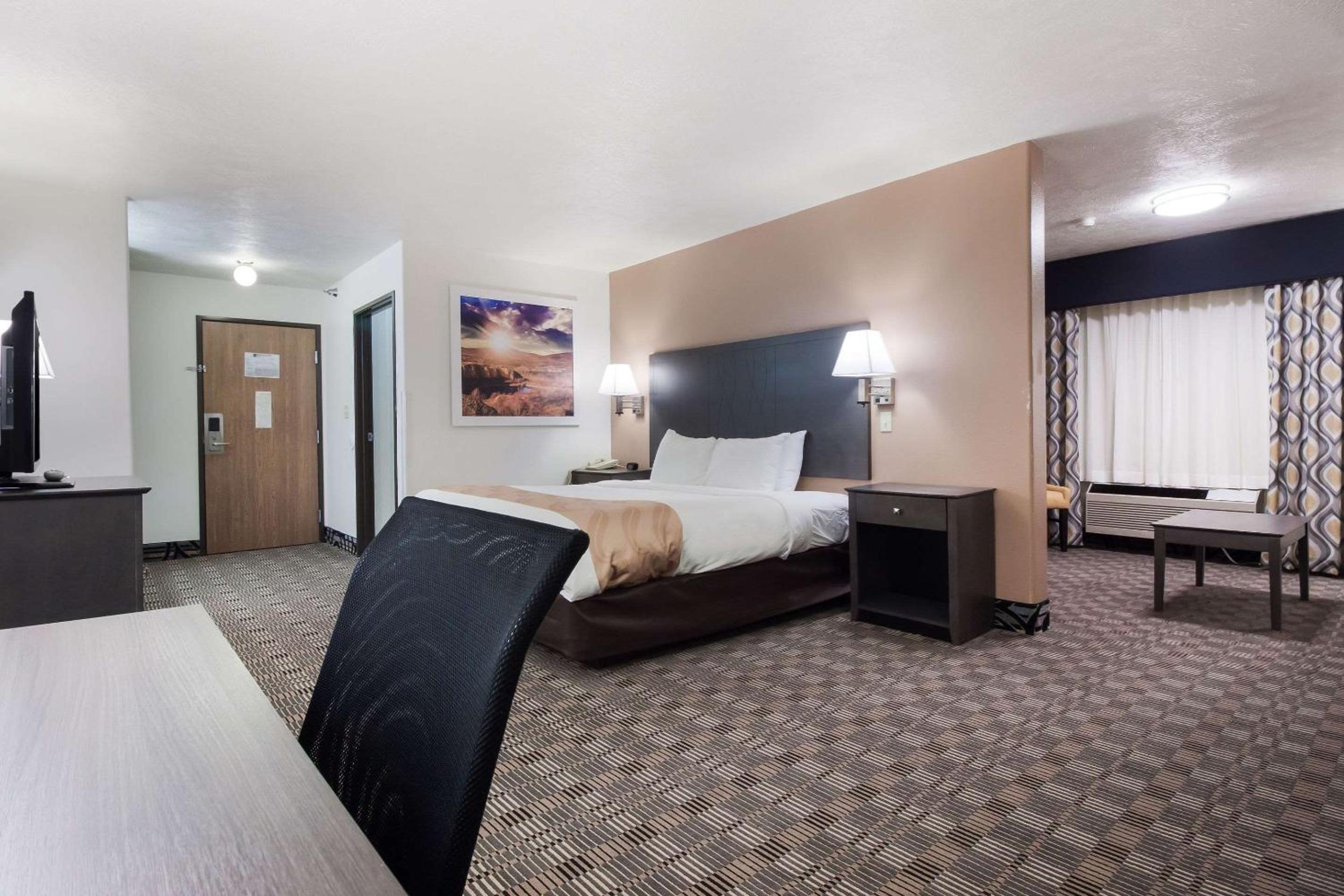 Quality Inn & Suites McCook, Photo 24
