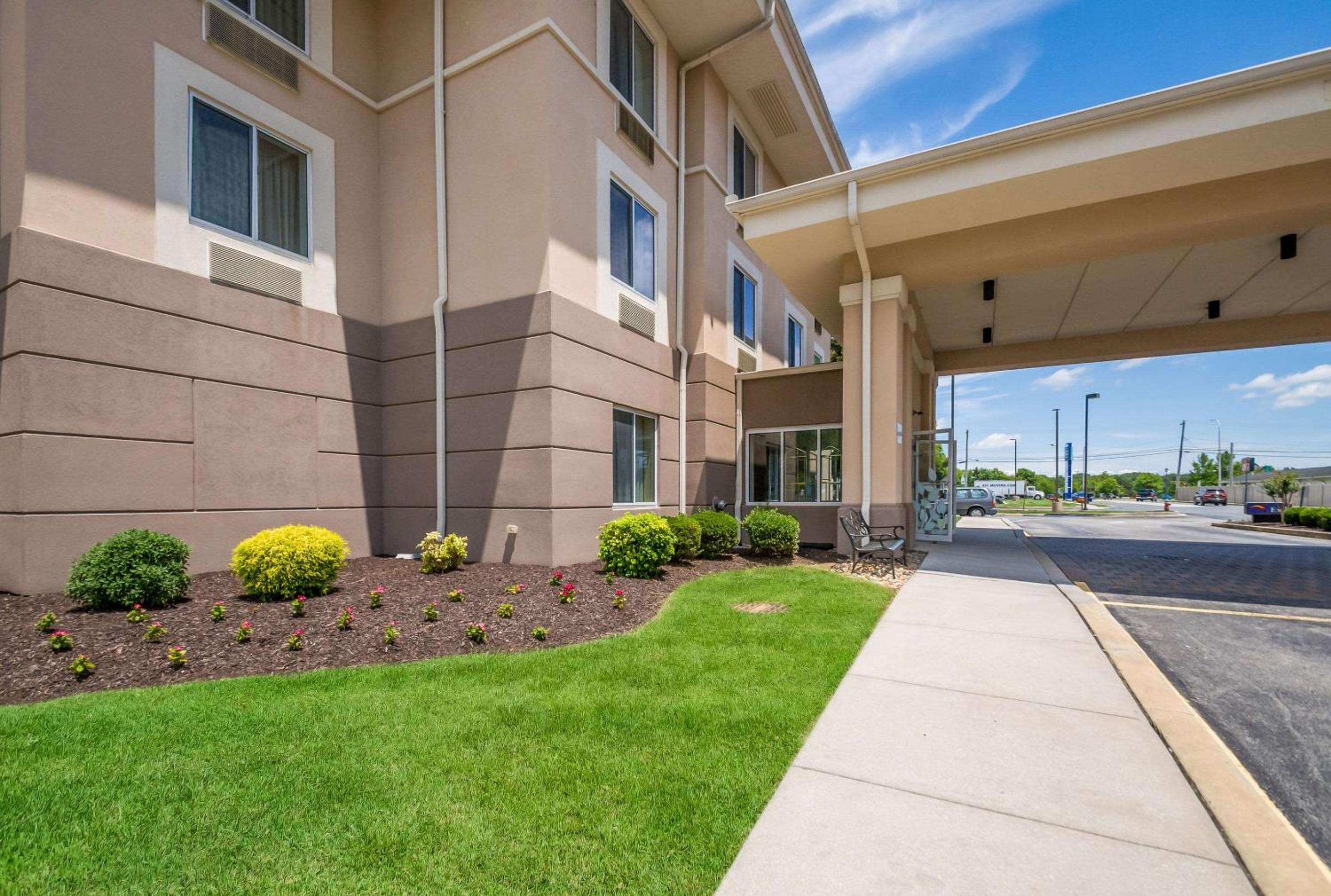 Dover Vacations - Sleep Inn  Suites - Property Image 1