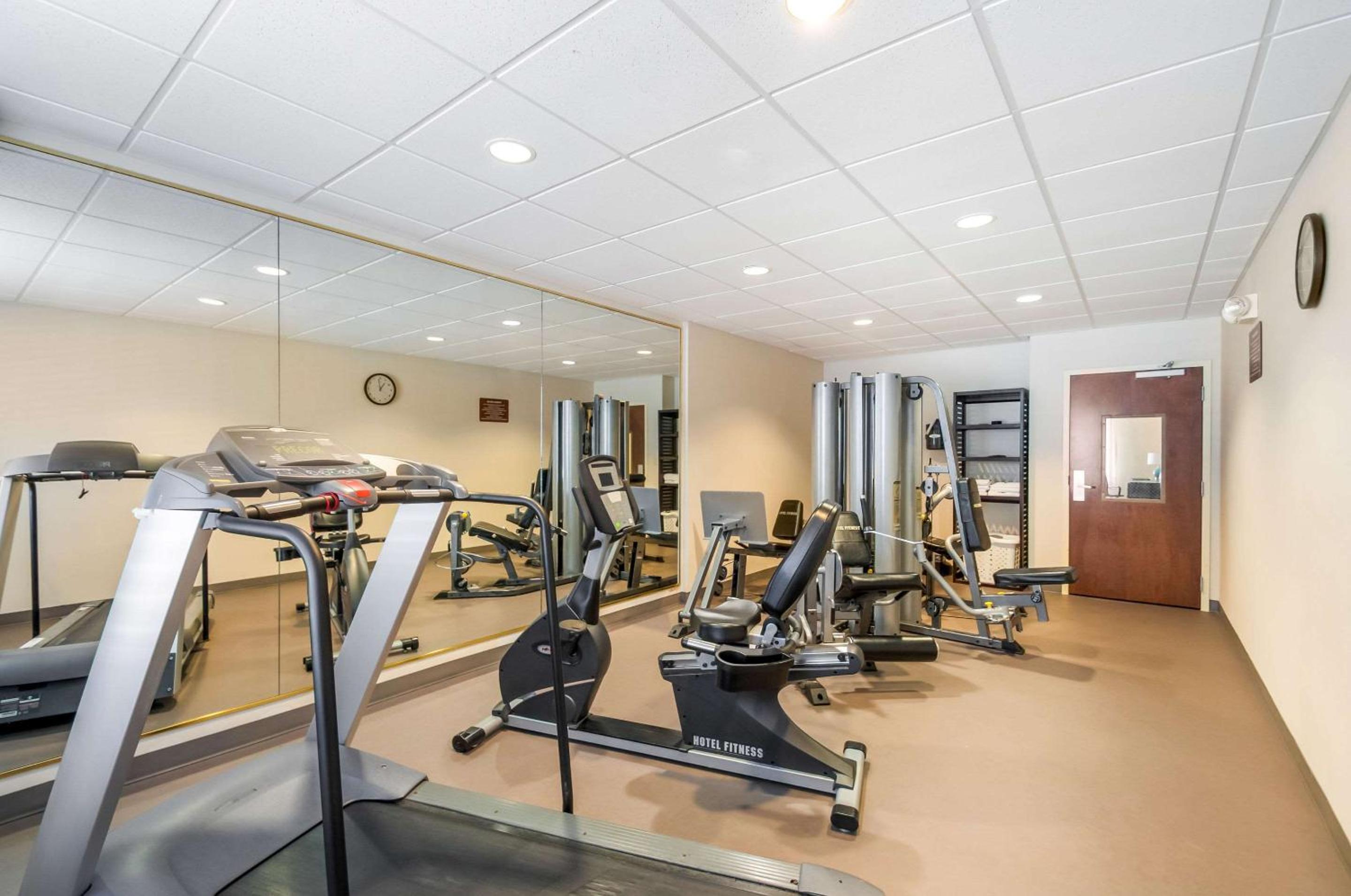 Dover Vacations - Sleep Inn  Suites - Property Image 8