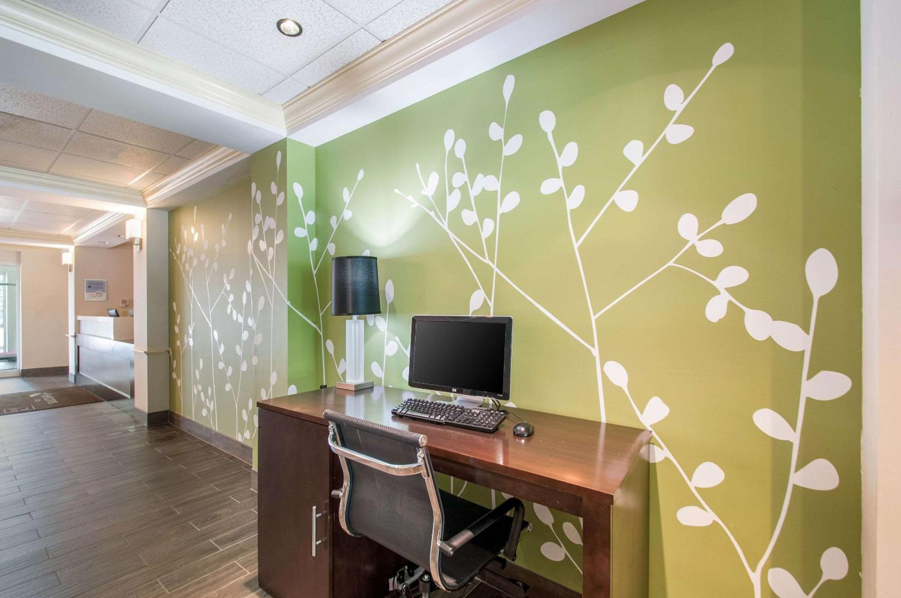 Dover Vacations - Sleep Inn  Suites - Property Image 7