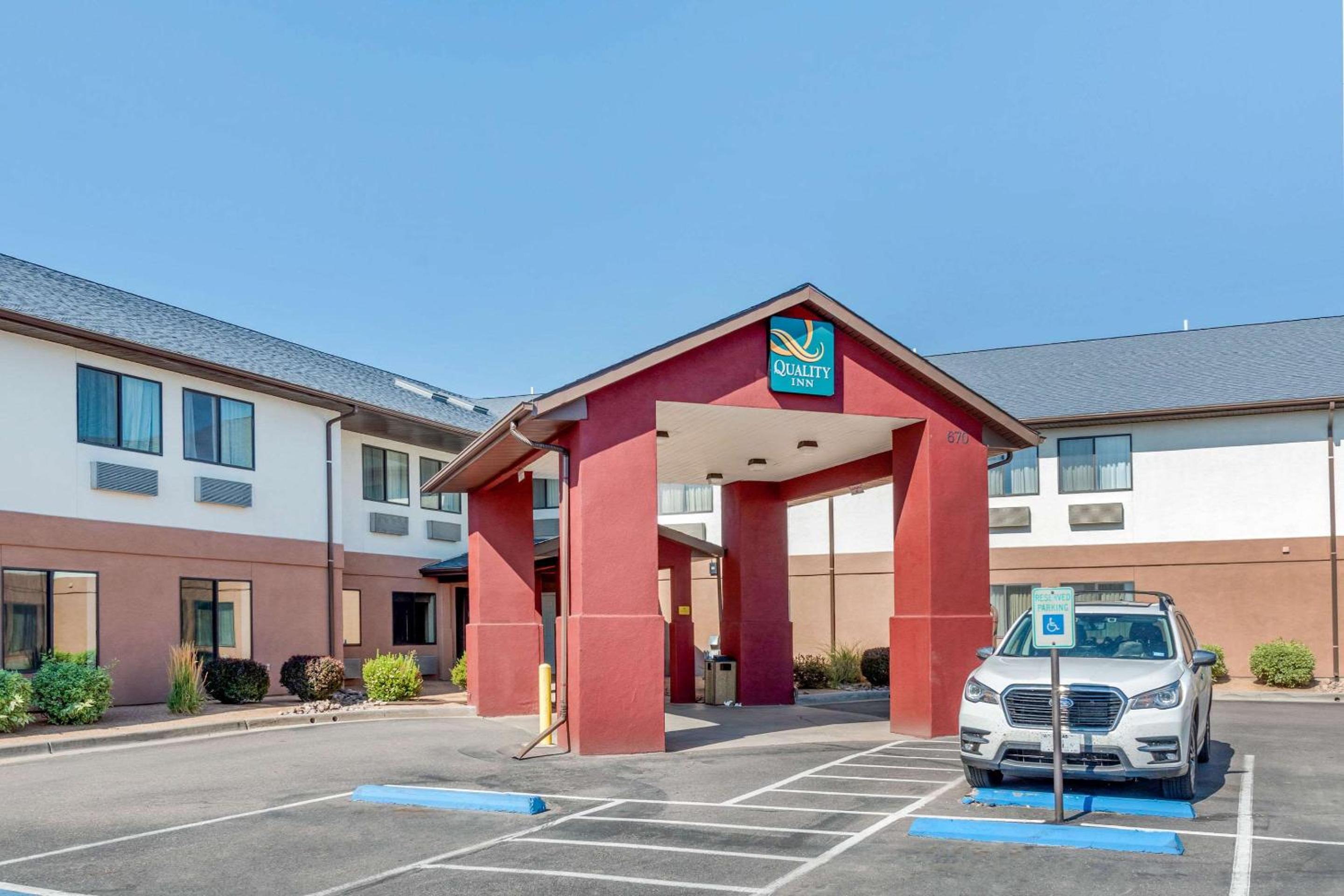 Pueblo Vacations - Quality Inn I-25 - Property Image 5