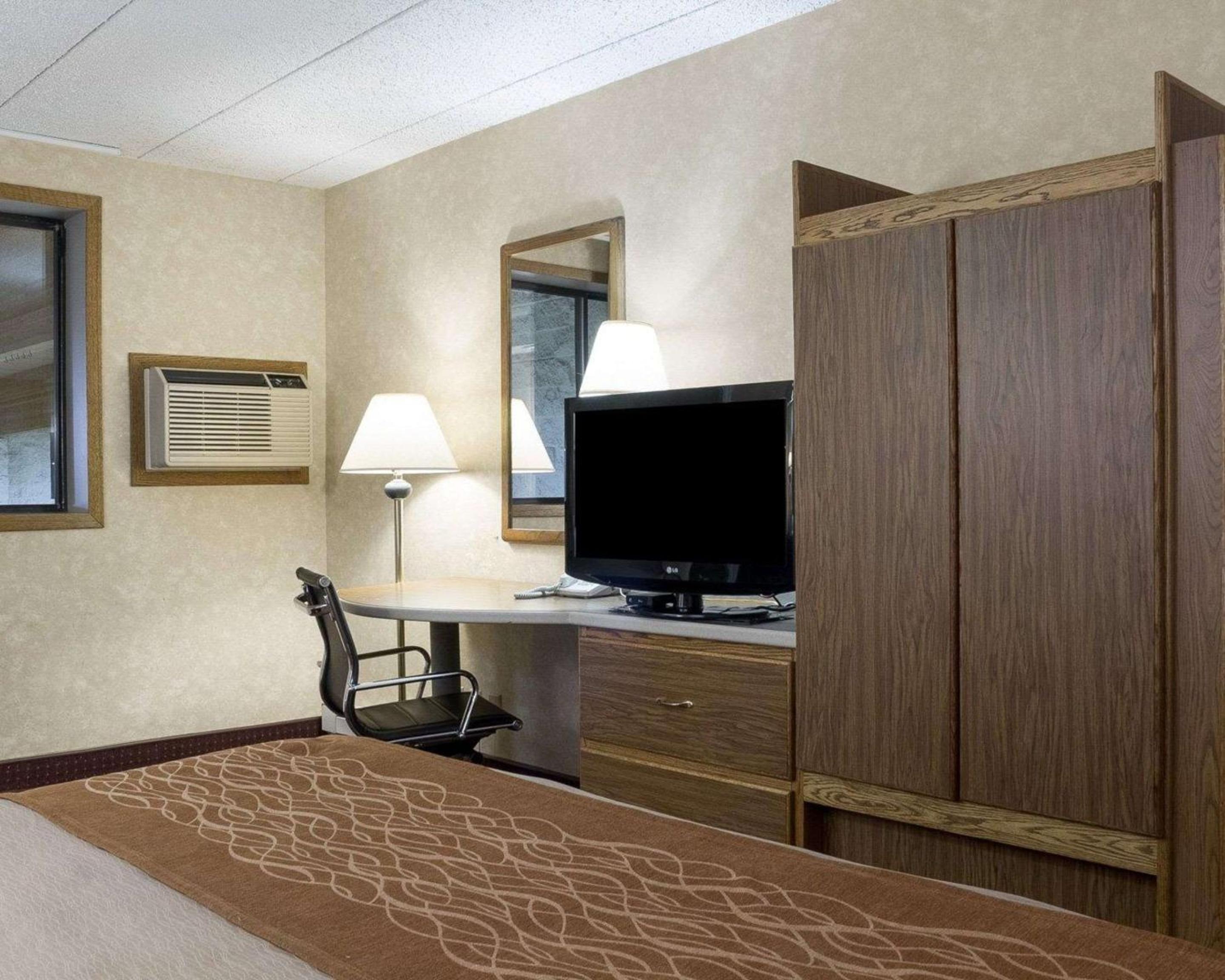 Bismarck Vacations - Quality Inn Bismarck I-94 - Property Image 6