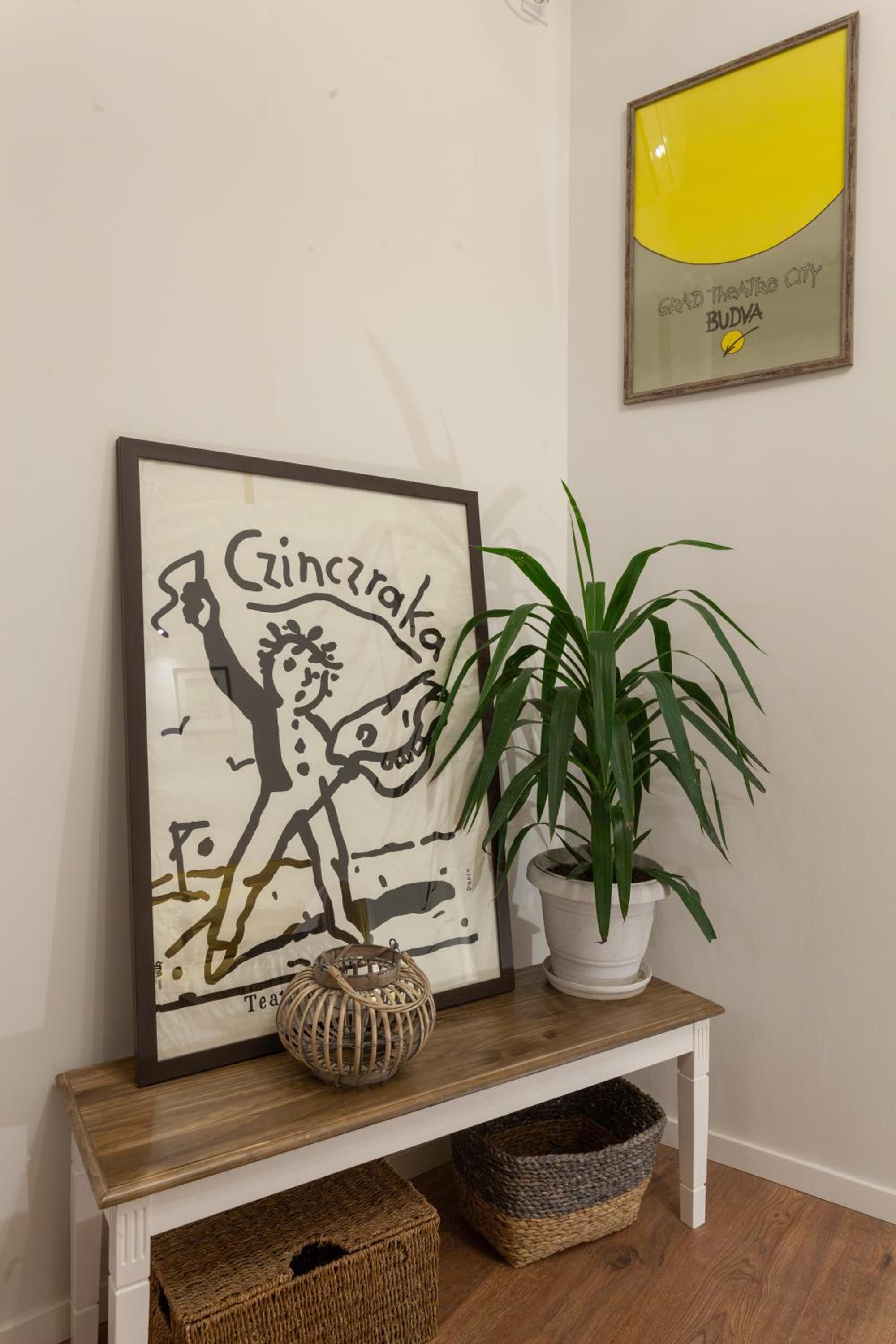 Wine Lover's Flat view 4