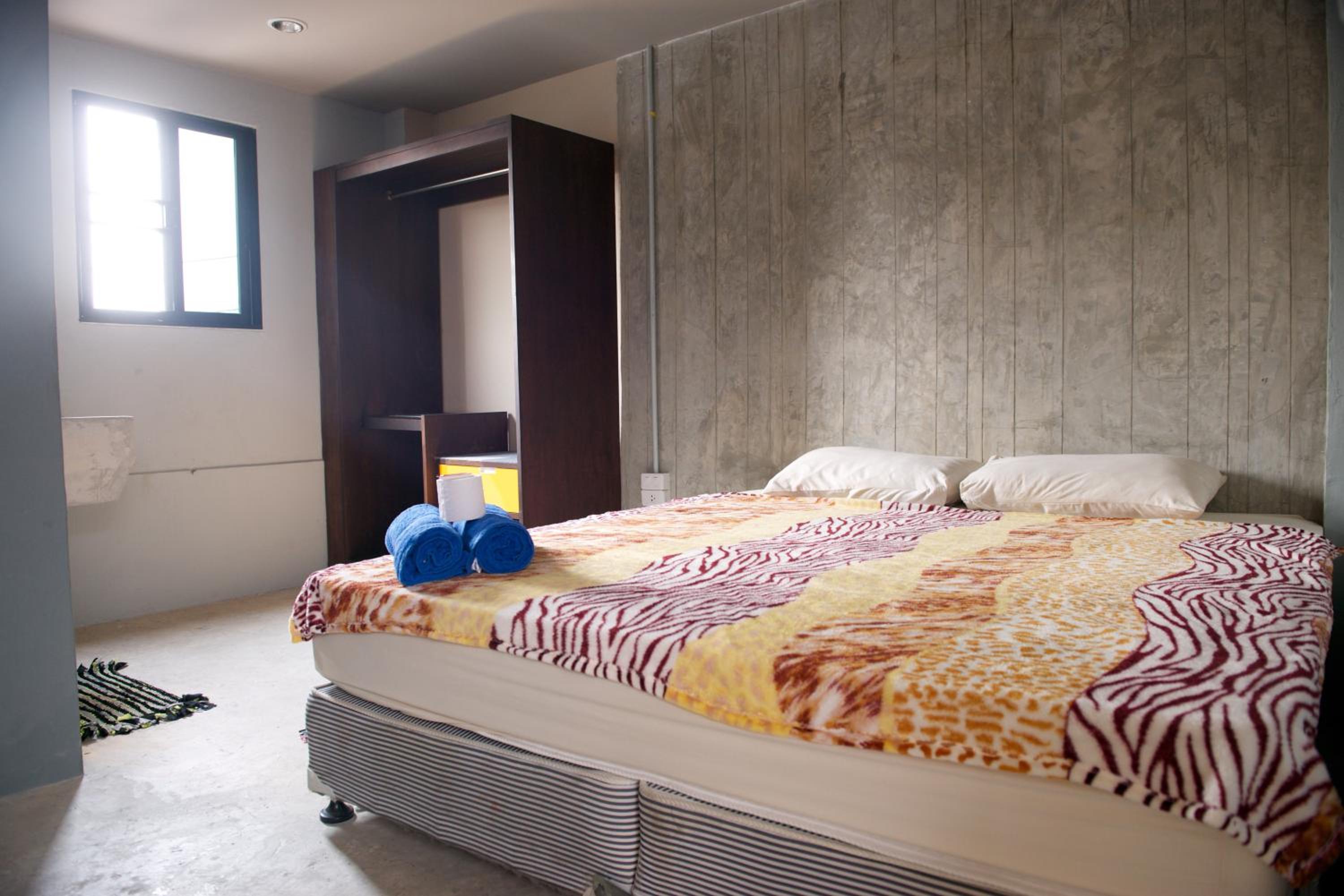 9 Hostel