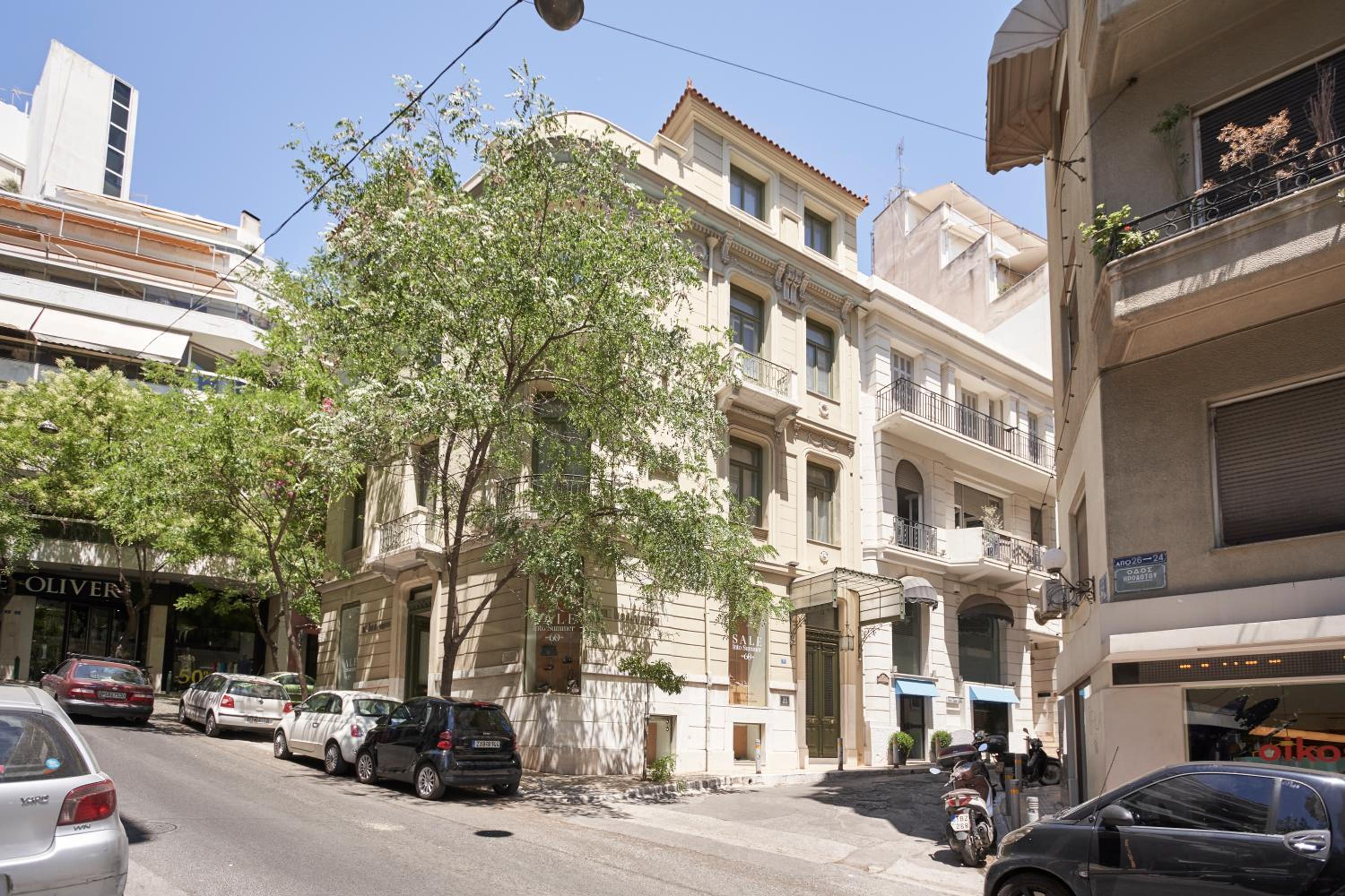Charitos IΧ, Chic n modern 2BD Apt
