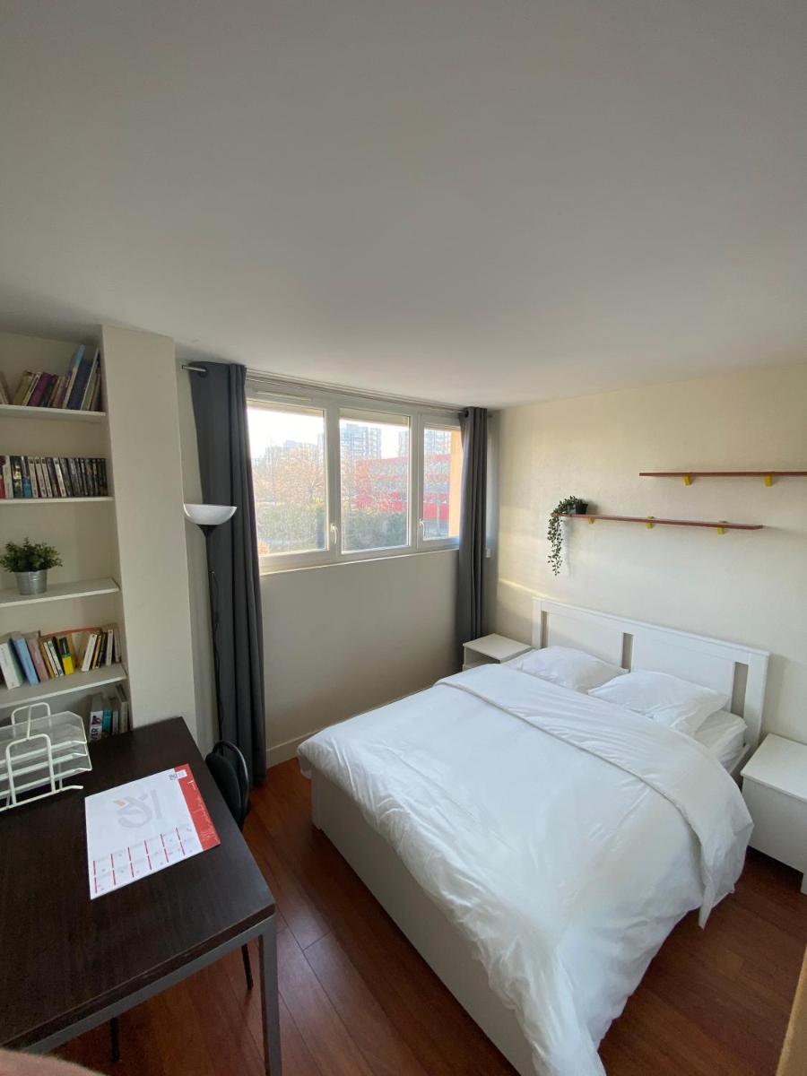 Chambre calme (Mars) - proche Paris et TGV en Massy