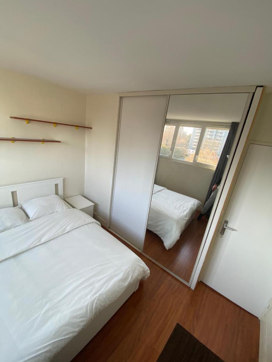 Chambre calme (Mars) - proche Paris et TGV en Massy