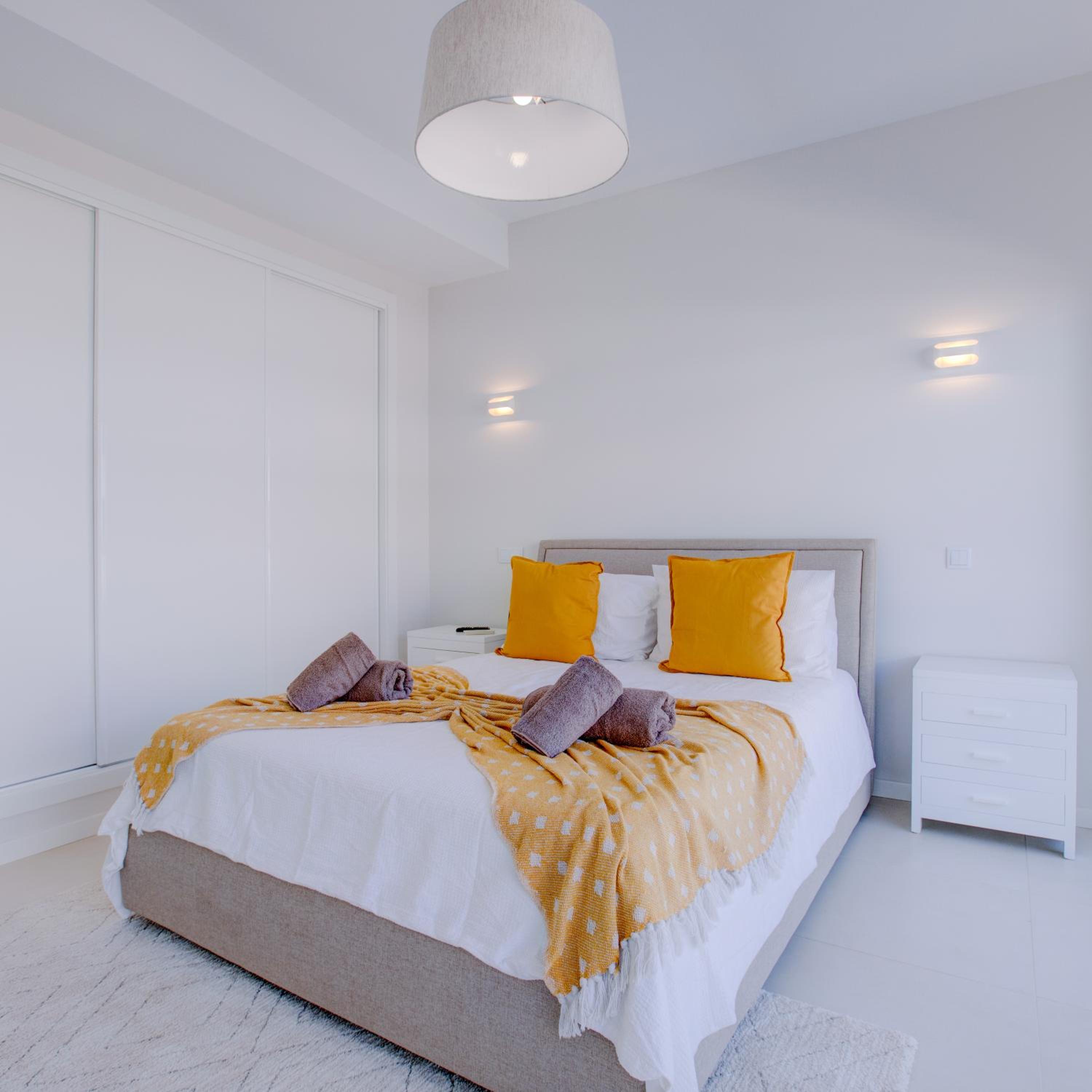 Luxury Townhouse with Pool in Alvor view 3