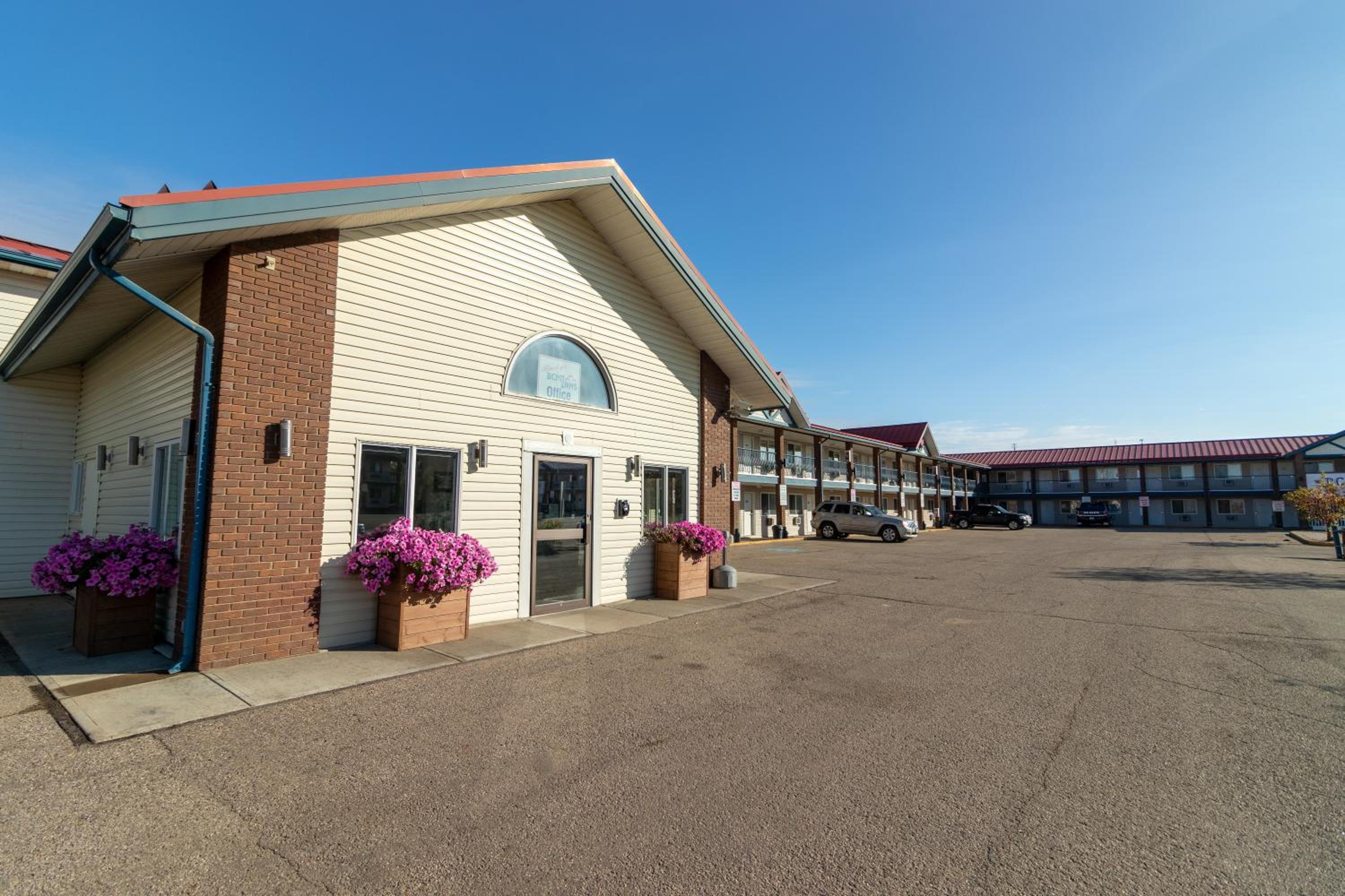 BCMInns - Fort McMurray - Rusty's