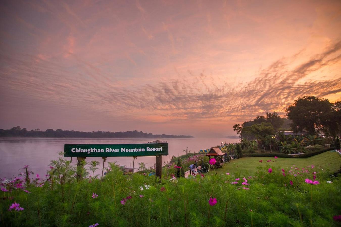 Chiangkhan River Mountain Resort
