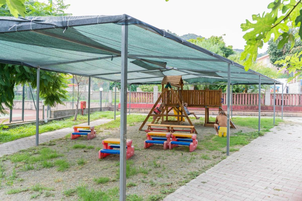 Camping Villaggio Calanovella view 2