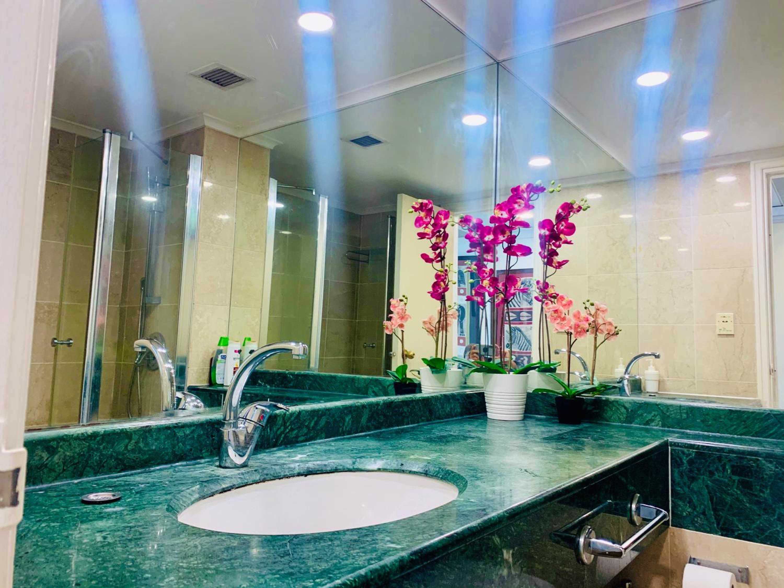 Sea Breeze Apartments