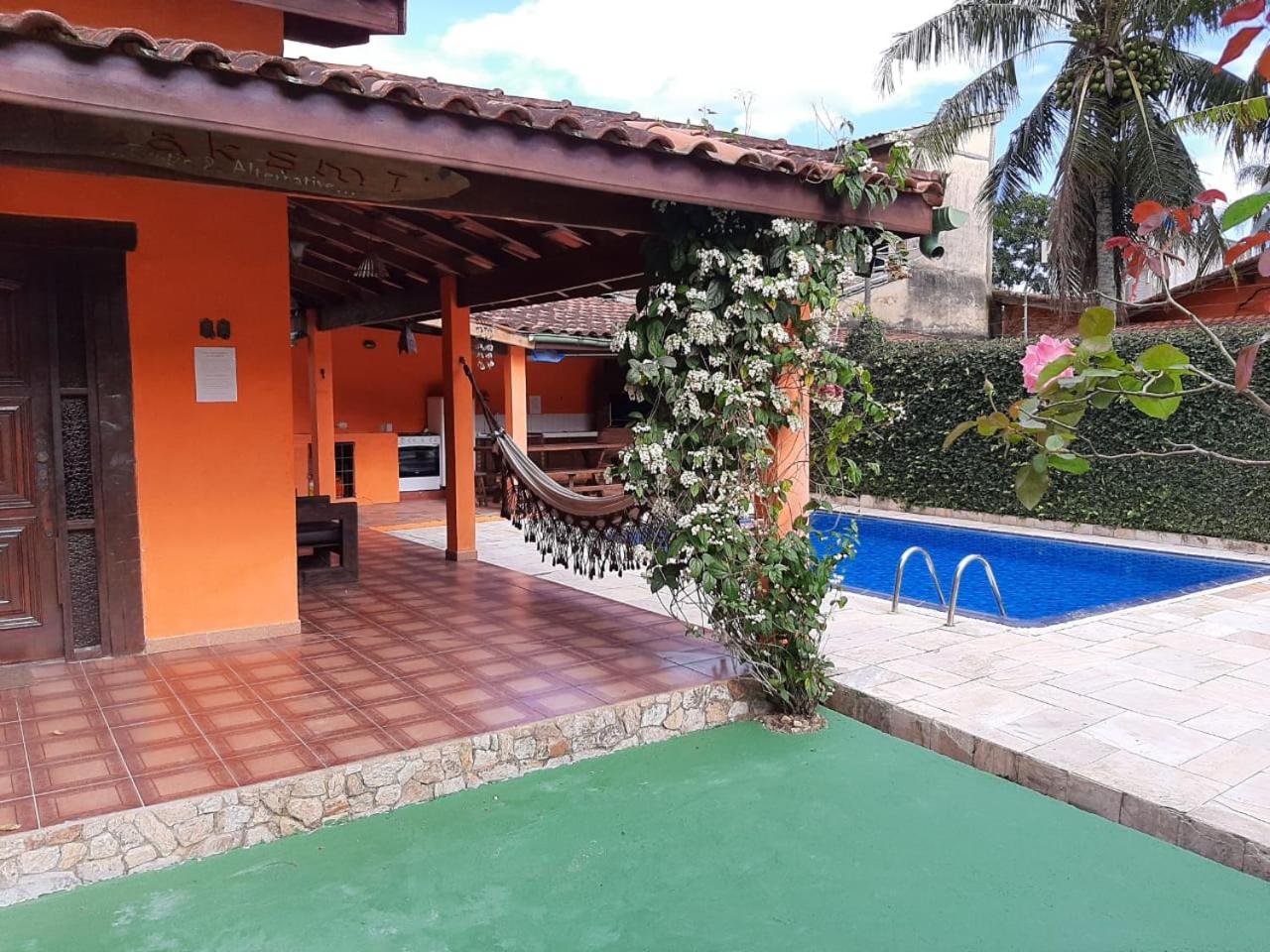 FANTÁSTICA CASA COM ÁREA DE PISCINA até 10 PESSOAS em MARESIAS SÃO SEBASTIÃO