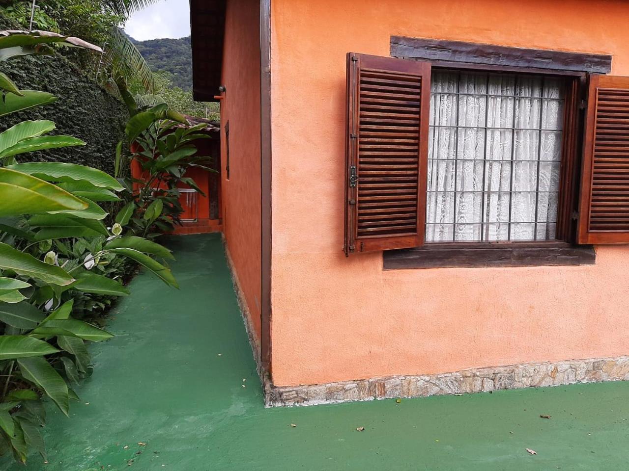 FANTÁSTICA CASA COM ÁREA DE PISCINA até 10 PESSOAS em MARESIAS SÃO SEBASTIÃO