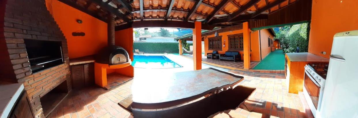 FANTÁSTICA CASA COM ÁREA DE PISCINA até 10 PESSOAS em MARESIAS SÃO SEBASTIÃO