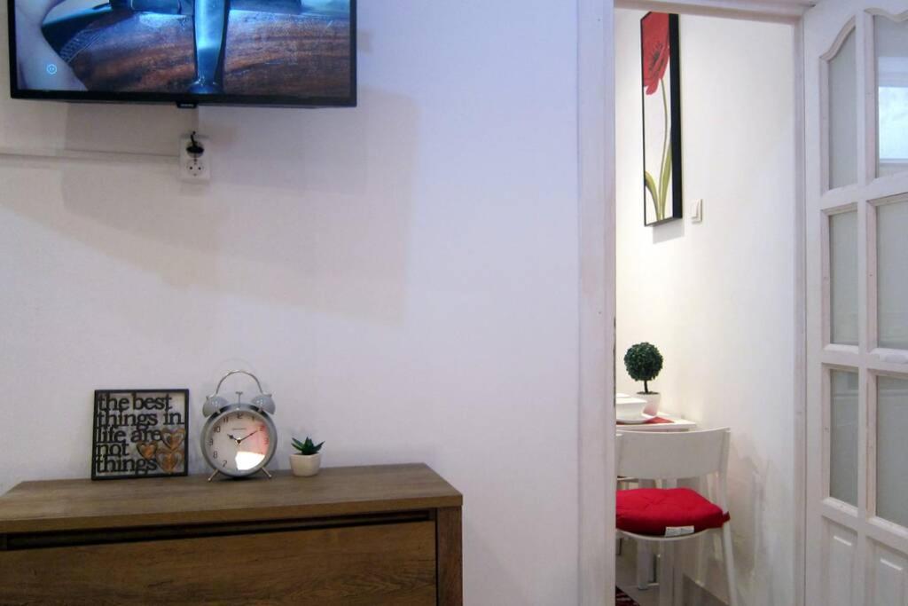 Studio 6 view 5