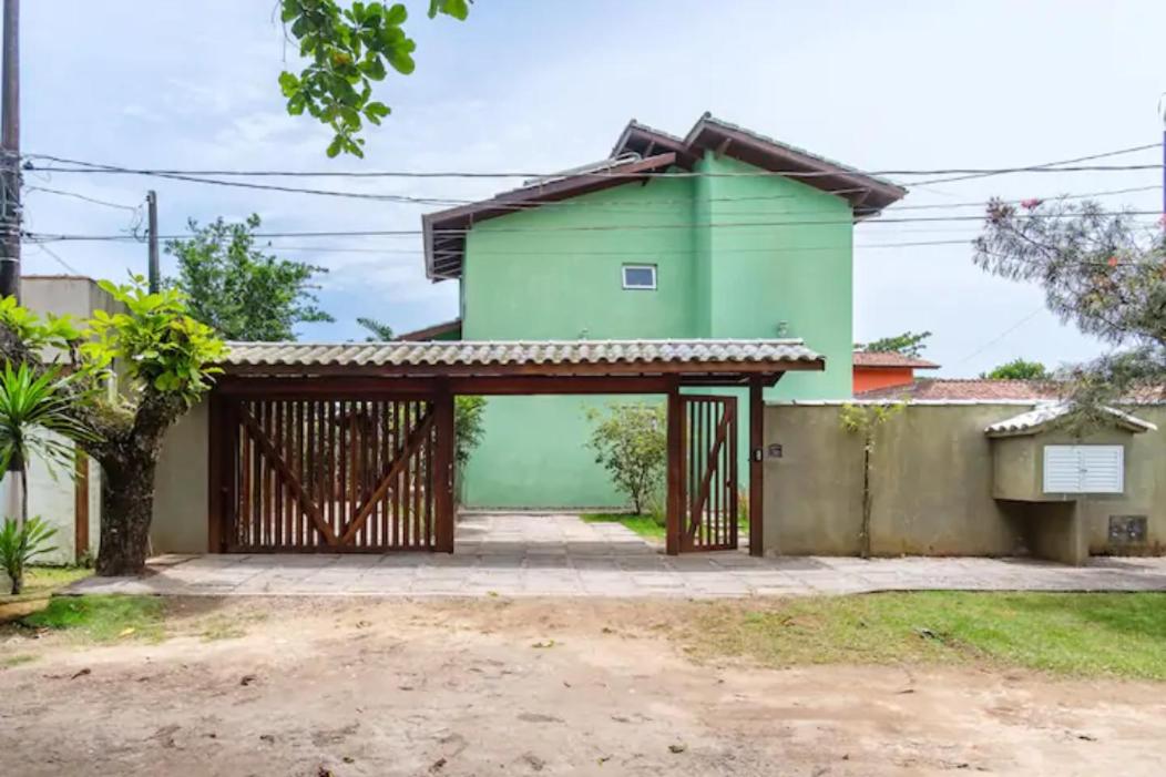 CHARMOSA CASA EM CONDO A 01 QUADRA DA PRAIA DO SAPE UBATUBA com churrasqueira, forno pizza, wifi