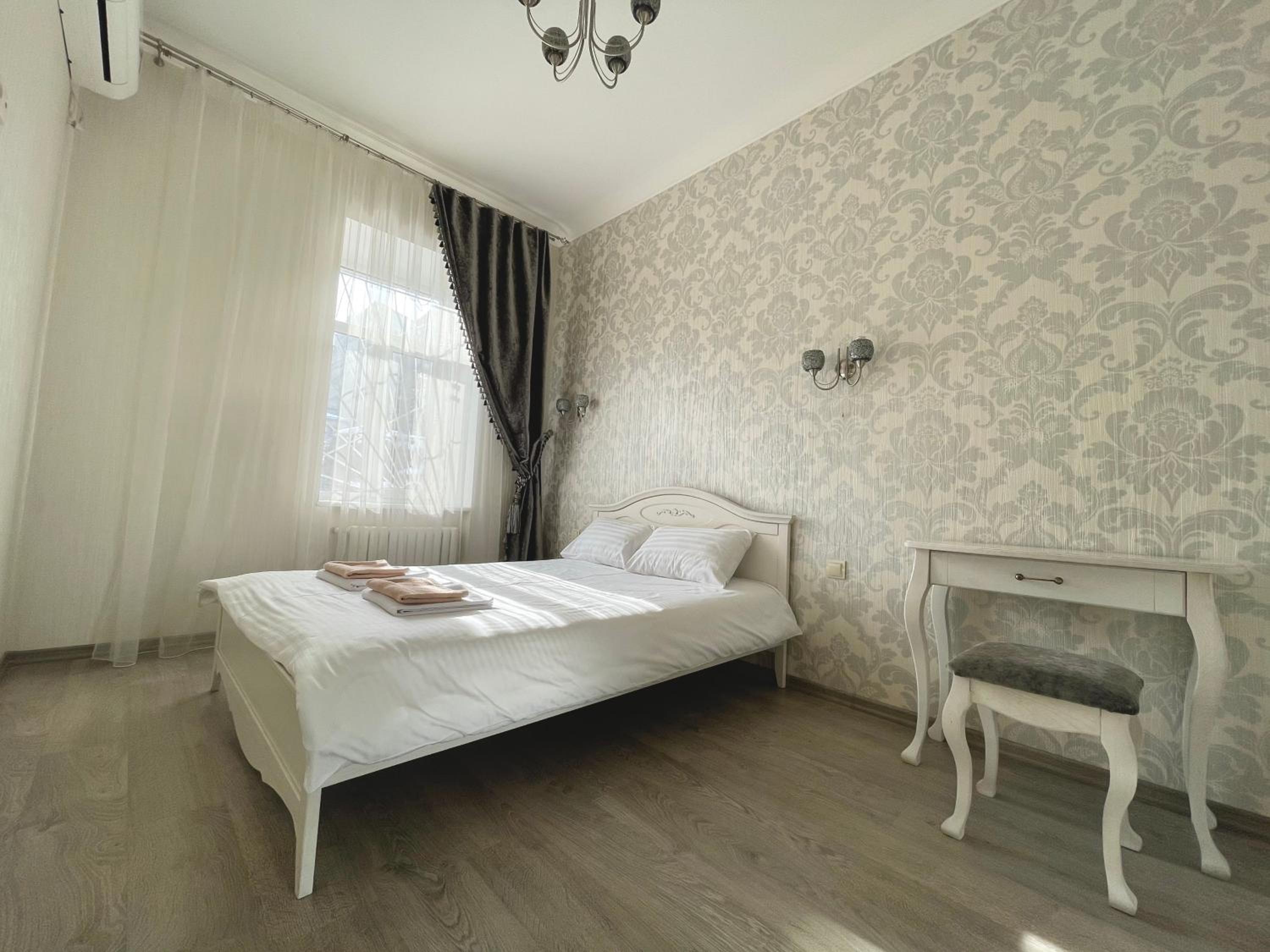 Cozy apartment on Greek street 15 view 2