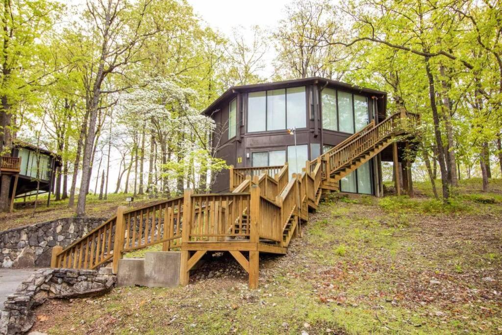 Unit 11-Treetop 2 Bedroom Villa