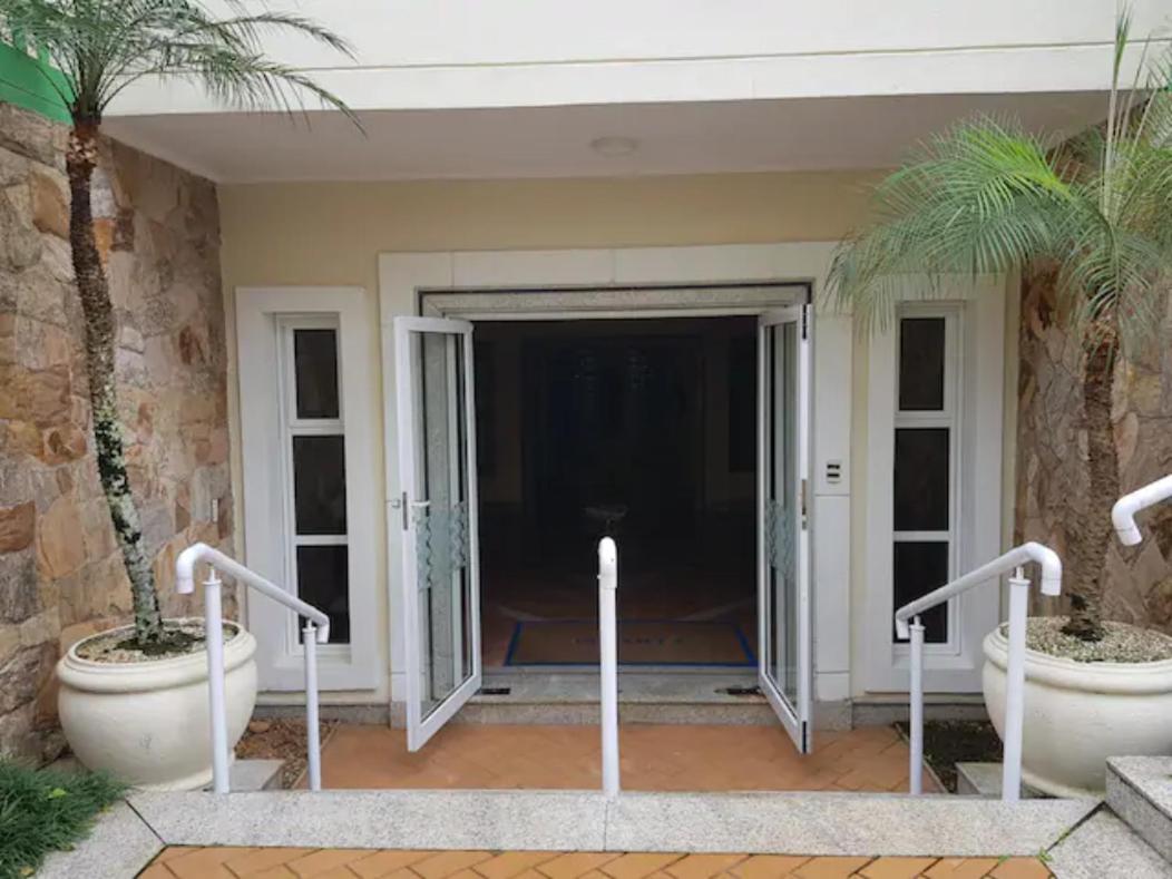 RIVIERA DE SAO LOURENÇO, CONDO ACQUA A 0,5 MIN DA PRAIA - estilo resort! Lindo apto com ar condicionado e wifi