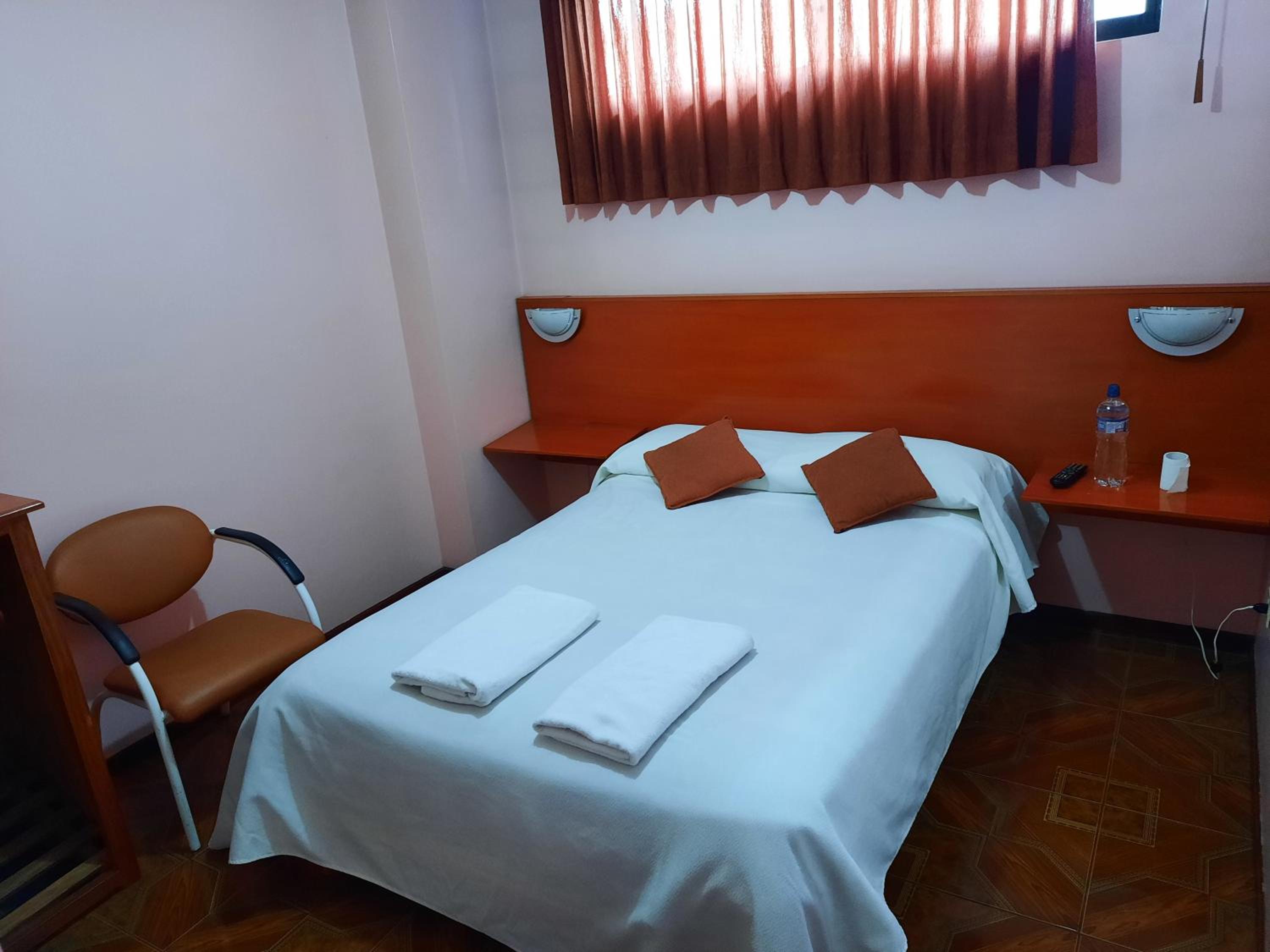 Hostal Sauna Water Palace