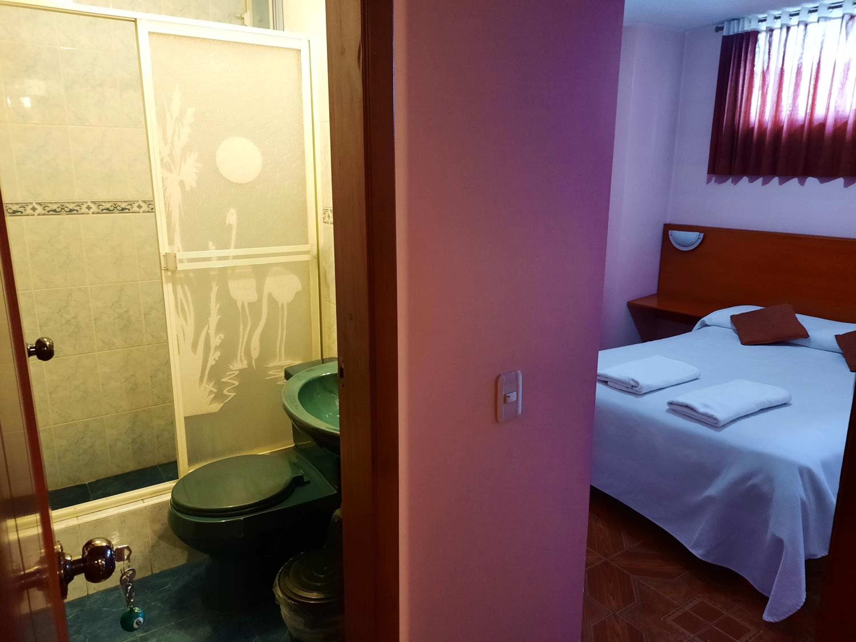 Hostal Sauna Water Palace