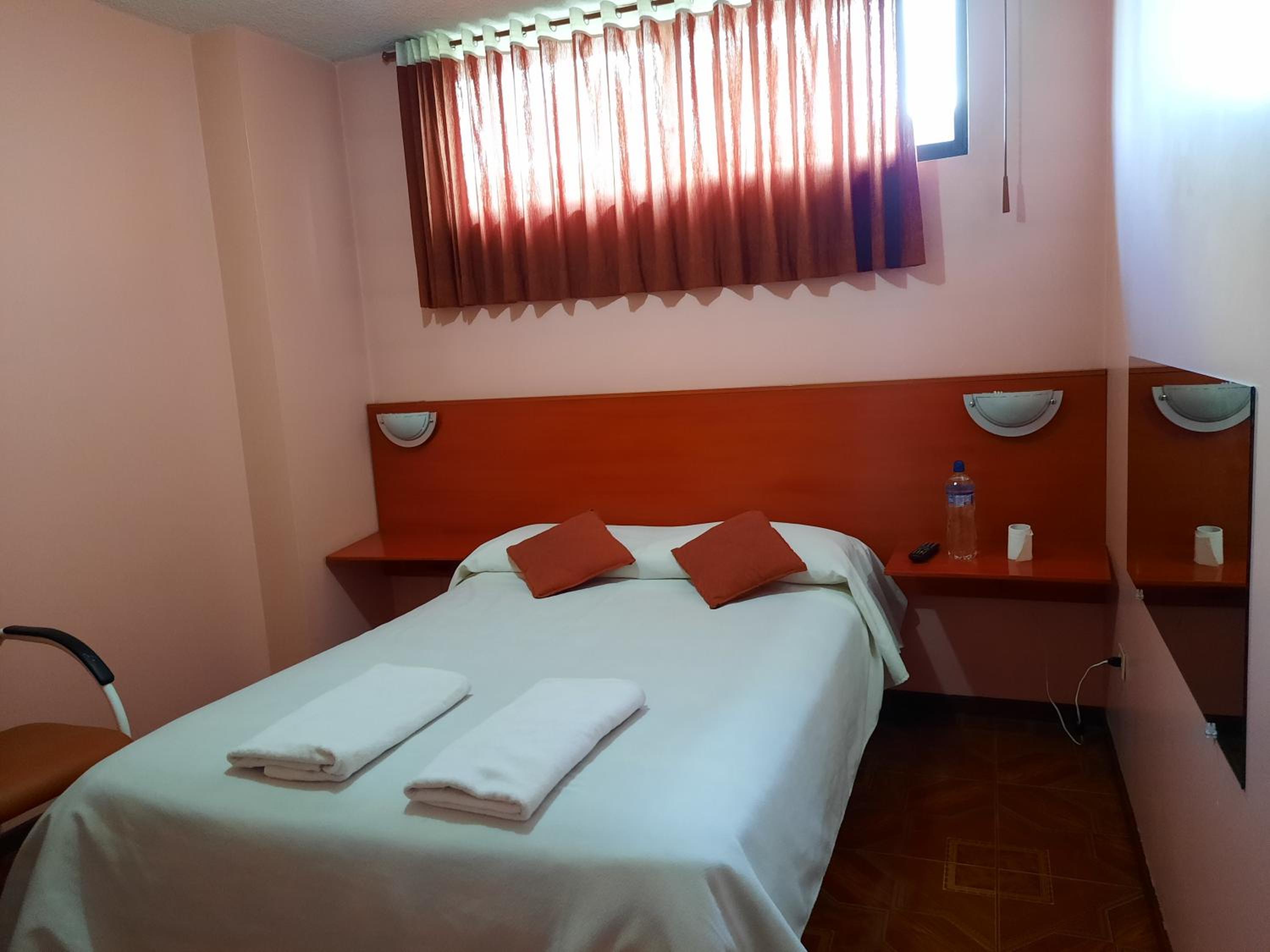 Hostal Sauna Water Palace