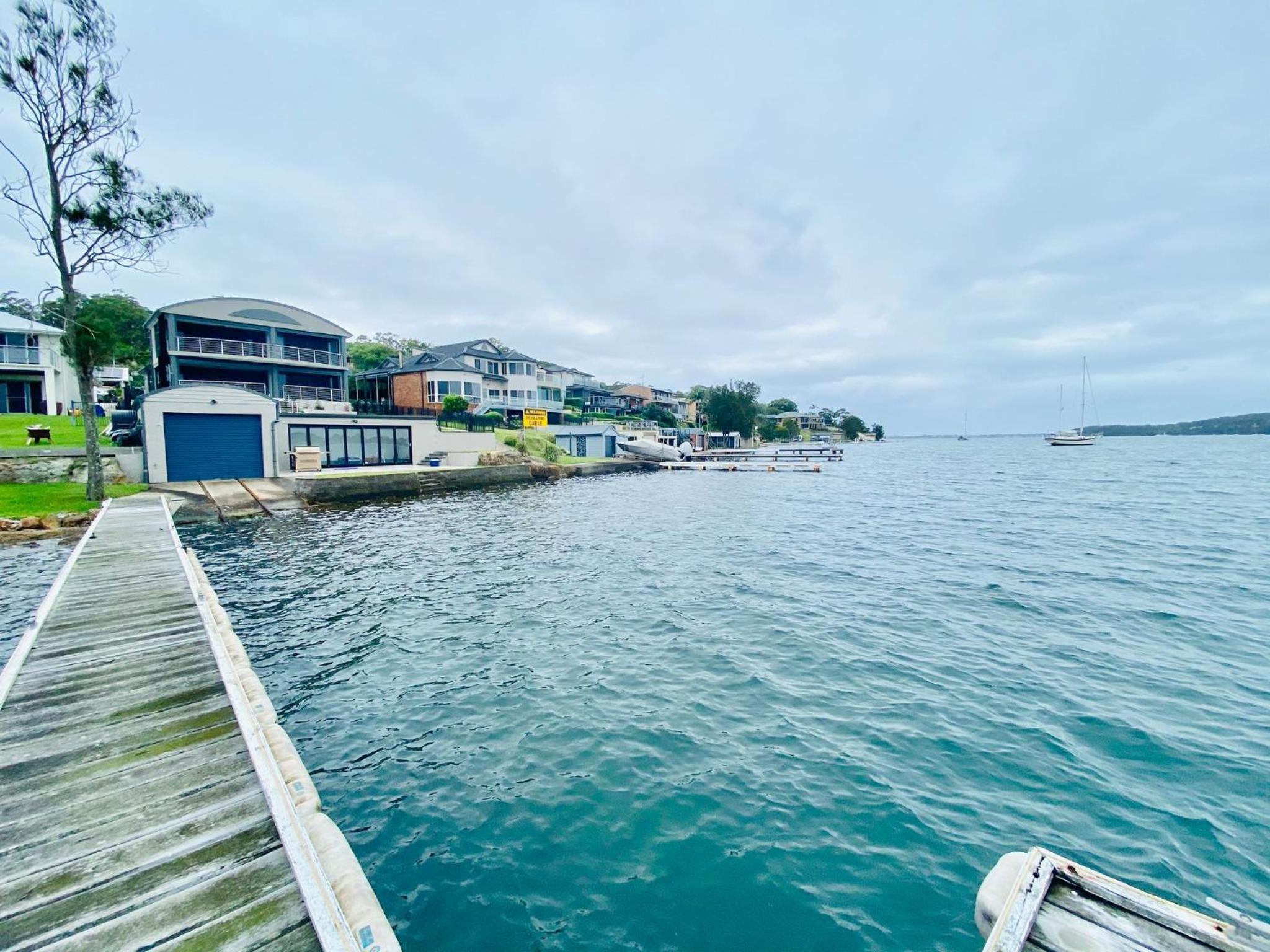 Sealand Lake House Stunning Absolute Waterfront