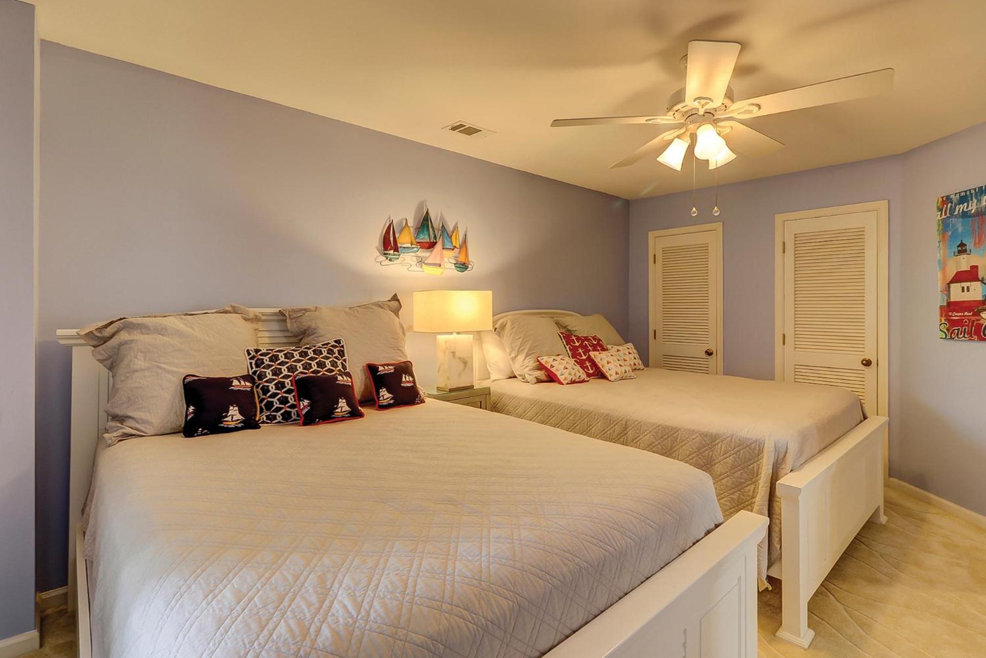 Gorgeous Ocean Views King 2 Queens close to ocean Bikes & Beach Gear Included
