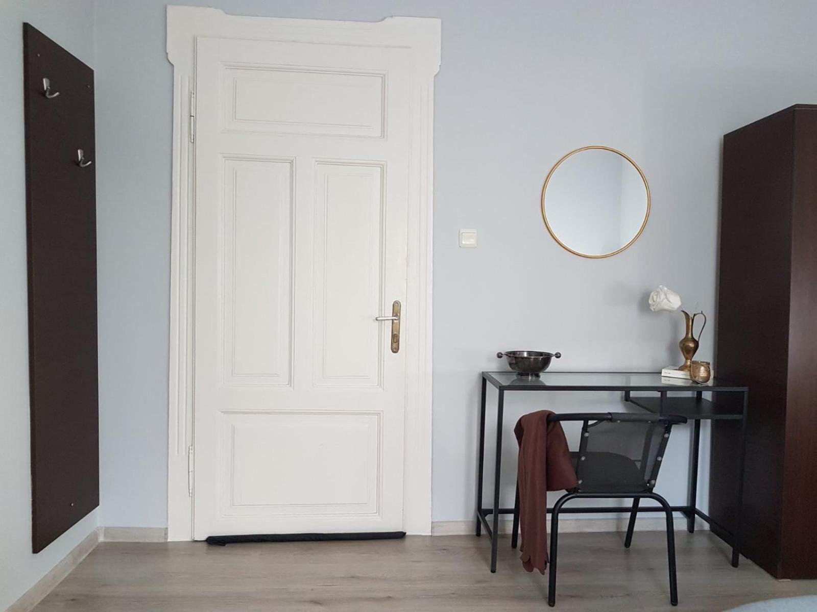 Flat in Varna, central location, close to beach view 3