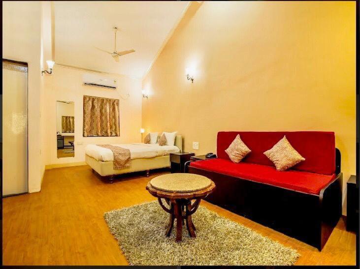Varca Vacations - The Center Court Resort  Spa - Property Image 12