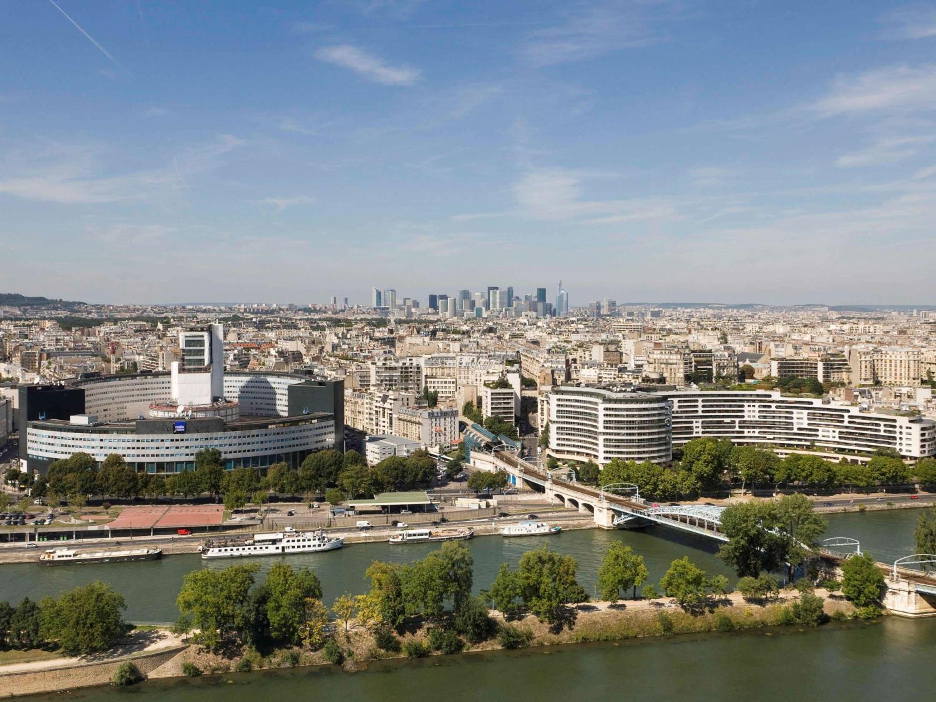 Novotel Paris Centre Tour Eiffel-1
