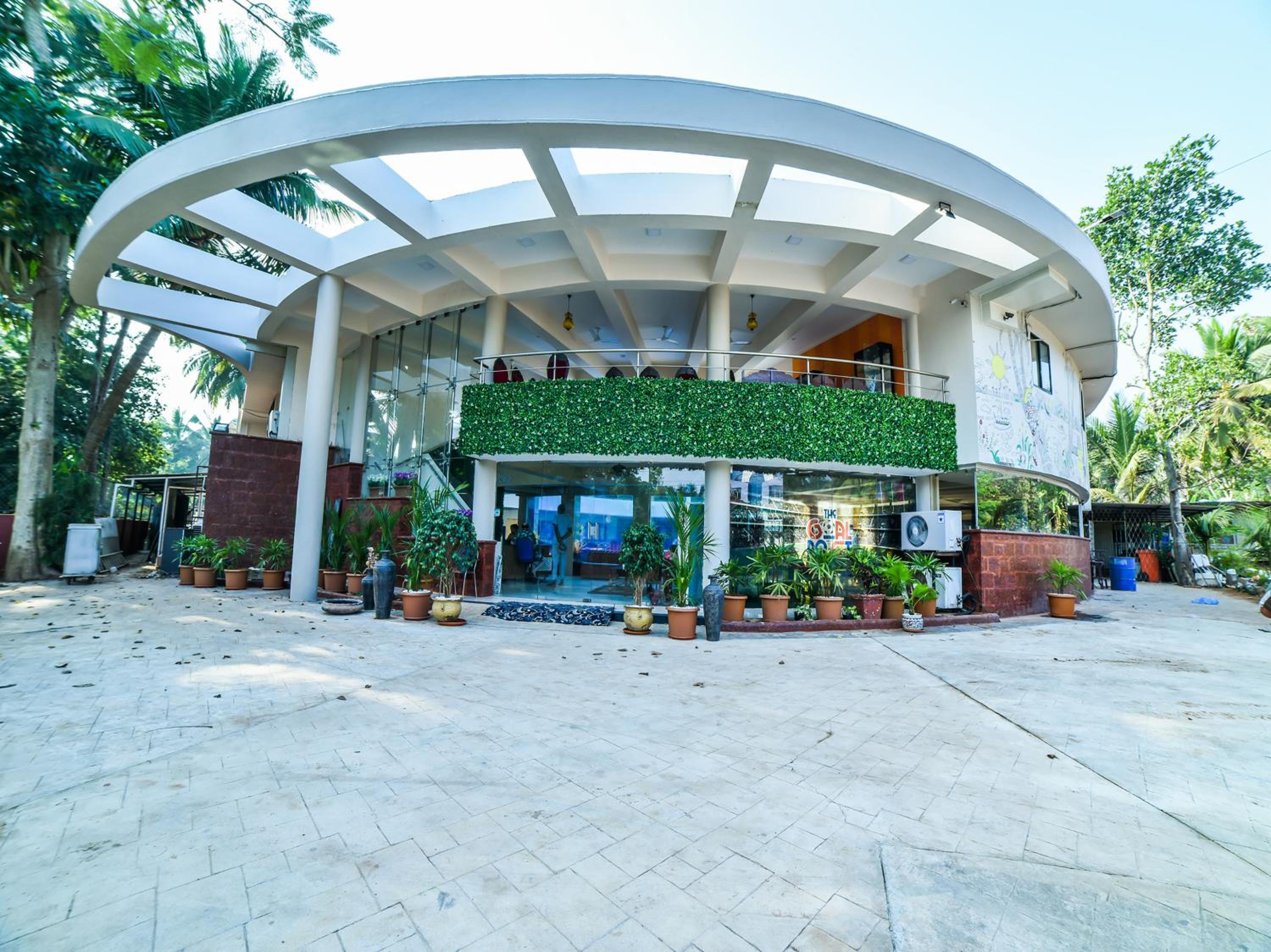 Varca Vacations - The Center Court Resort  Spa - Property Image 4
