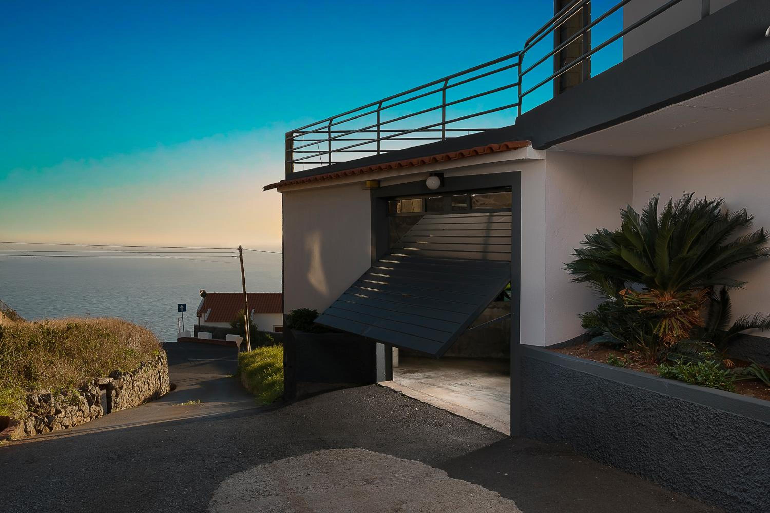 Welcome home, with a fantastic view, sunrise & sunsets view 4
