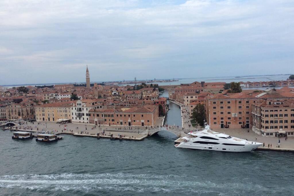 Ca' Venice Canal View