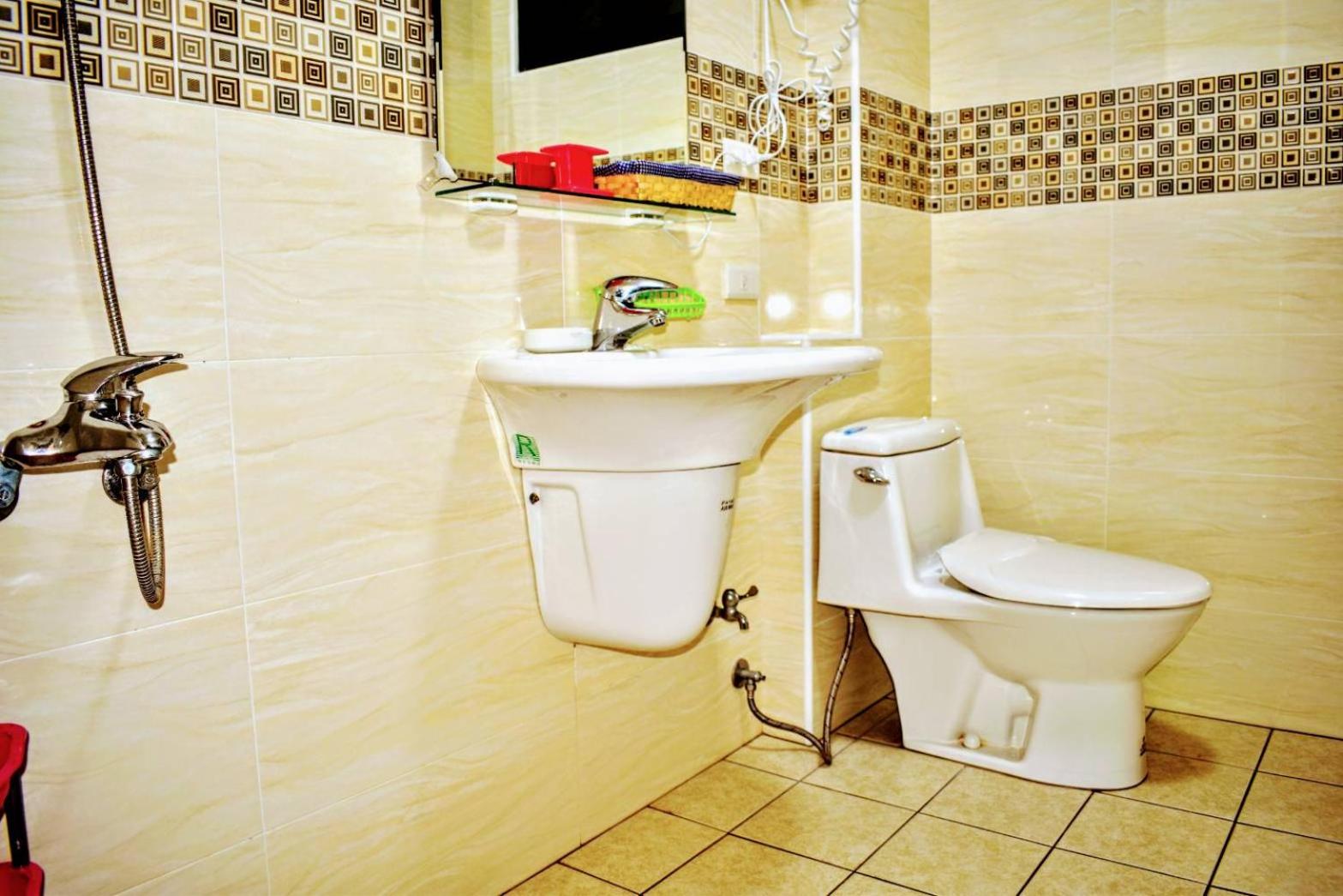 Photo 12