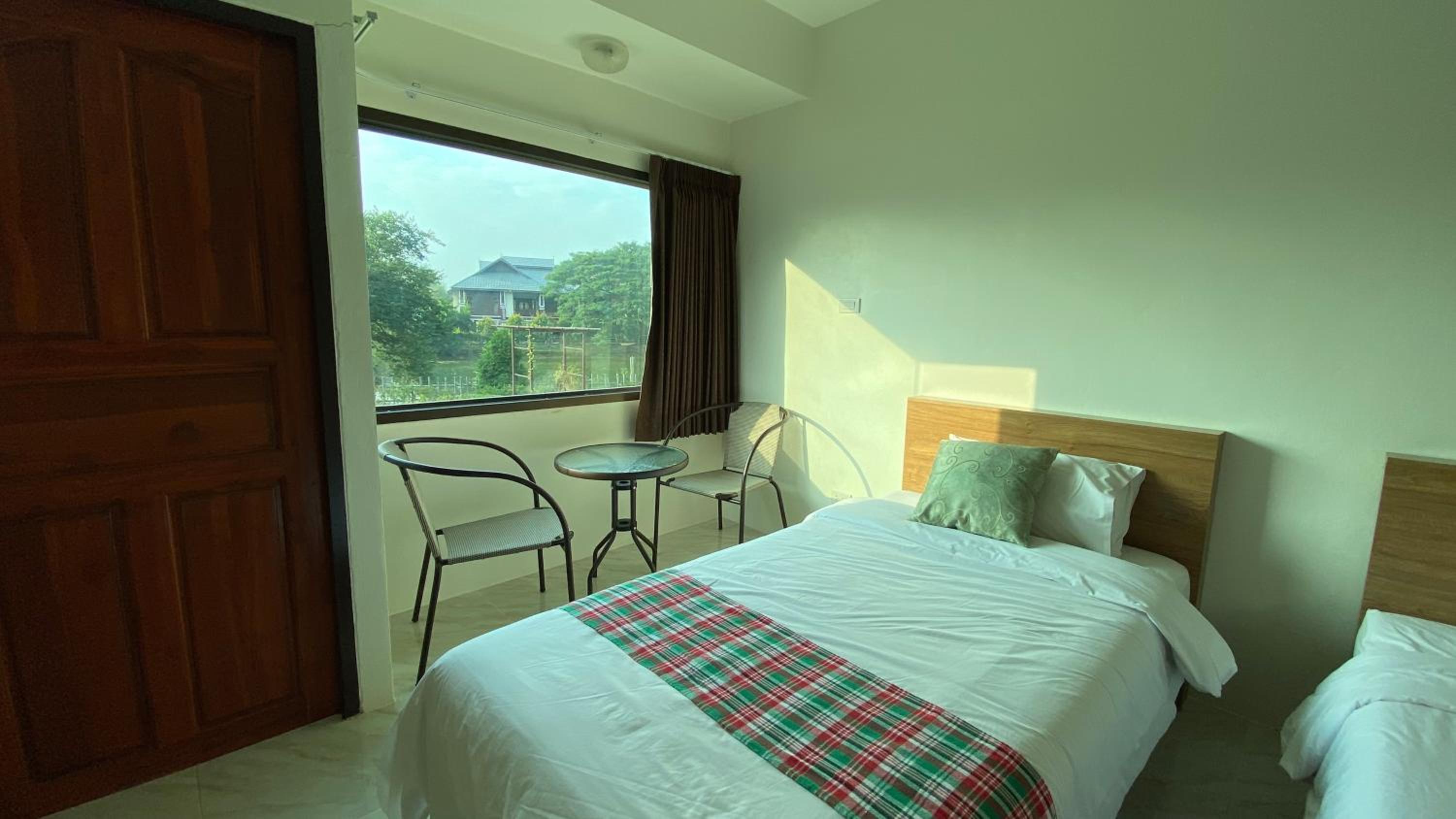 Ina Boutique Home Nan view 5